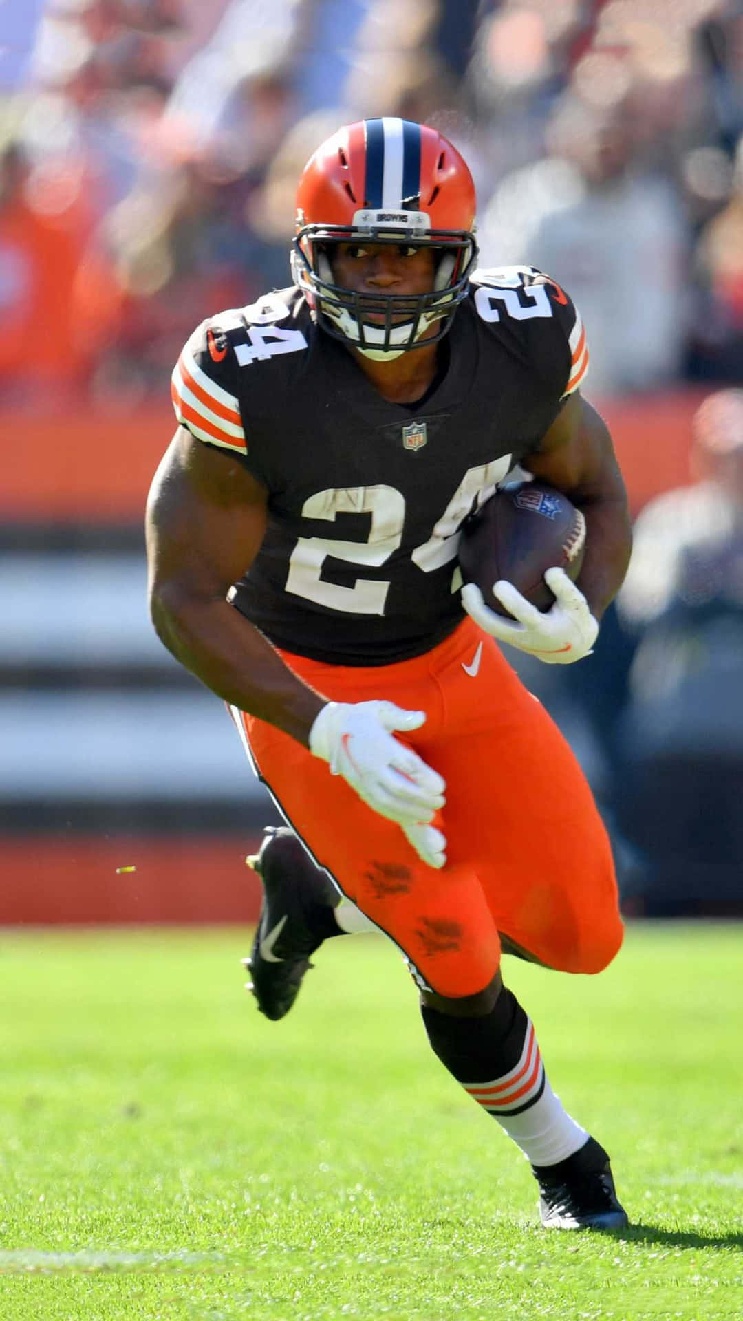 Cleveland Browns Player Running With Football Wallpaper