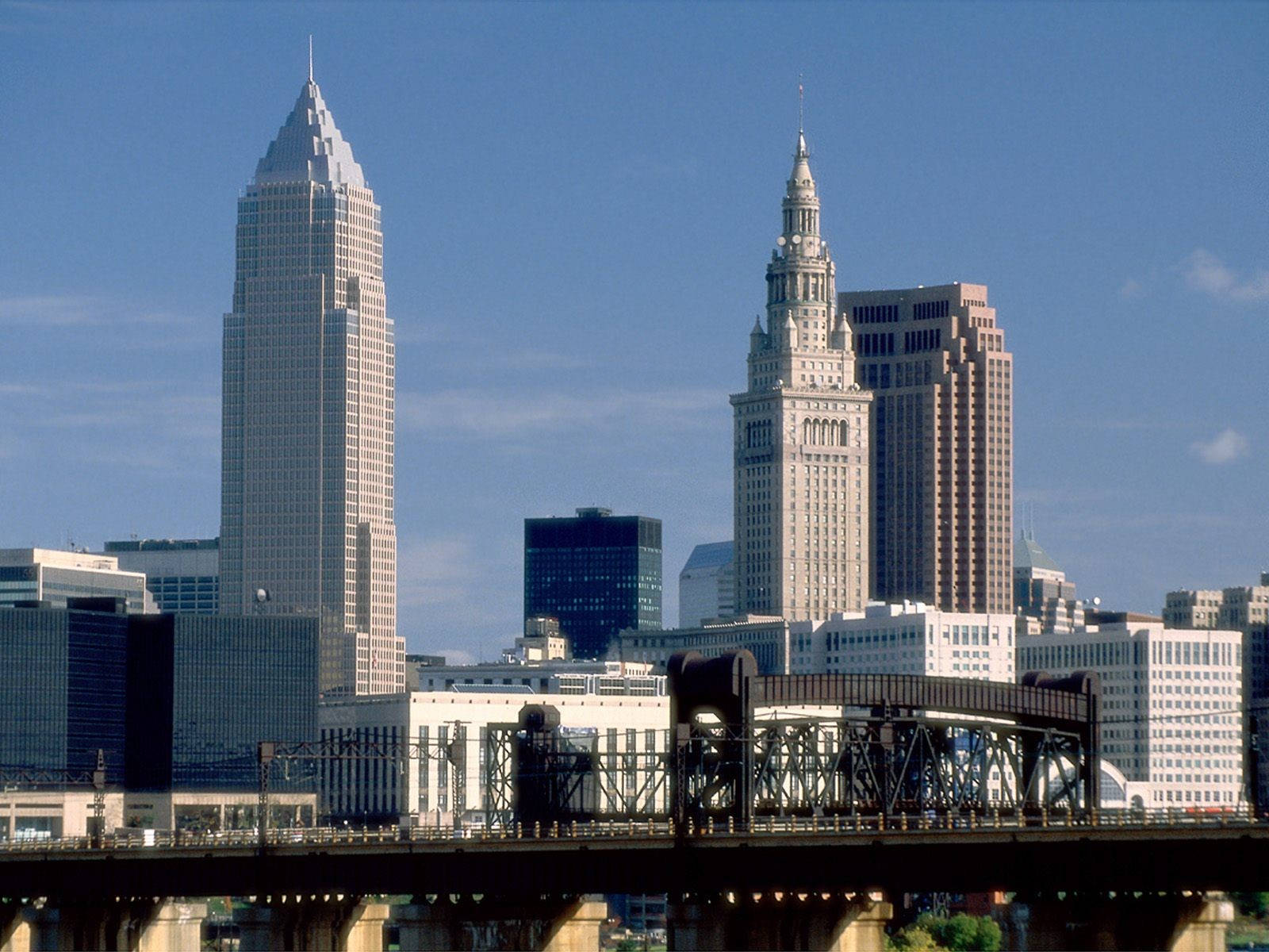 Cleveland Towers Skrivebordsbaggrund: Opdag en af Cleveland's berømte tårne i dette detaljerede vægmaleri. Wallpaper
