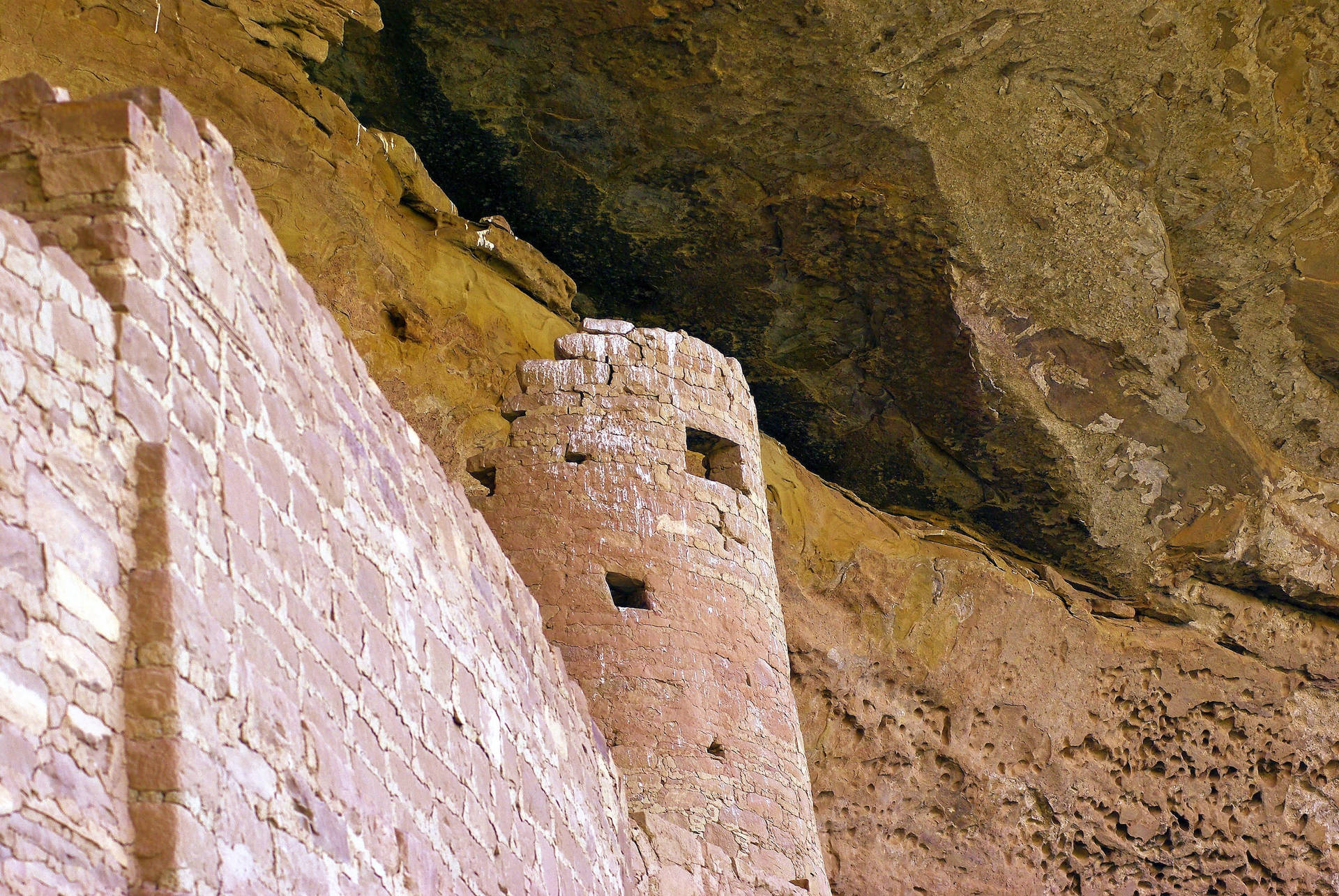 Cliffpalace Tower In Mesa Verde Wallpaper