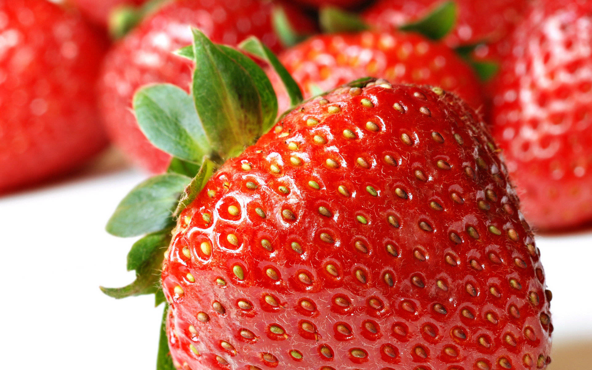 Close-up Of Fruit Strawberry Desktop Wallpaper