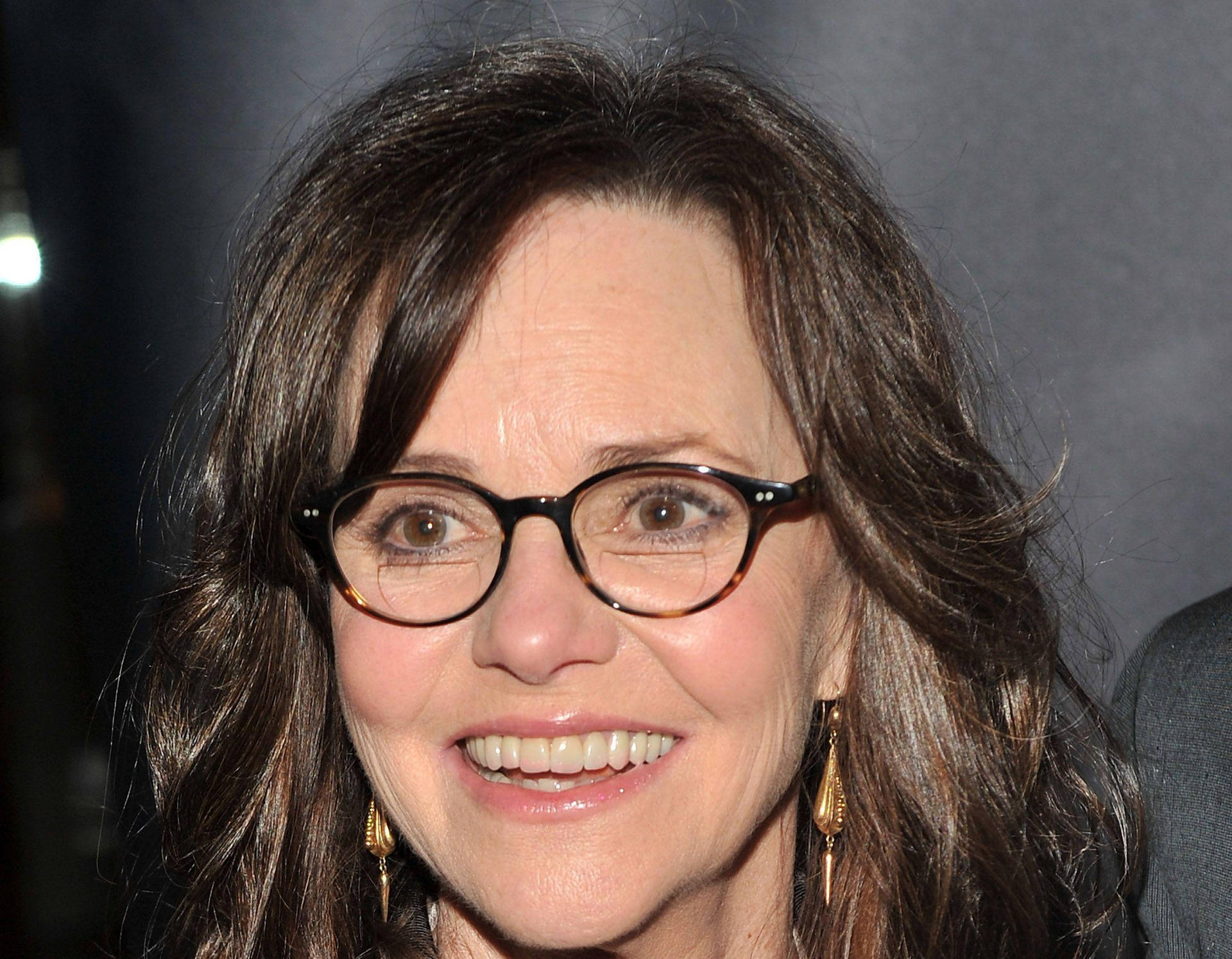 Close-up Photo Of Sally Field Wallpaper