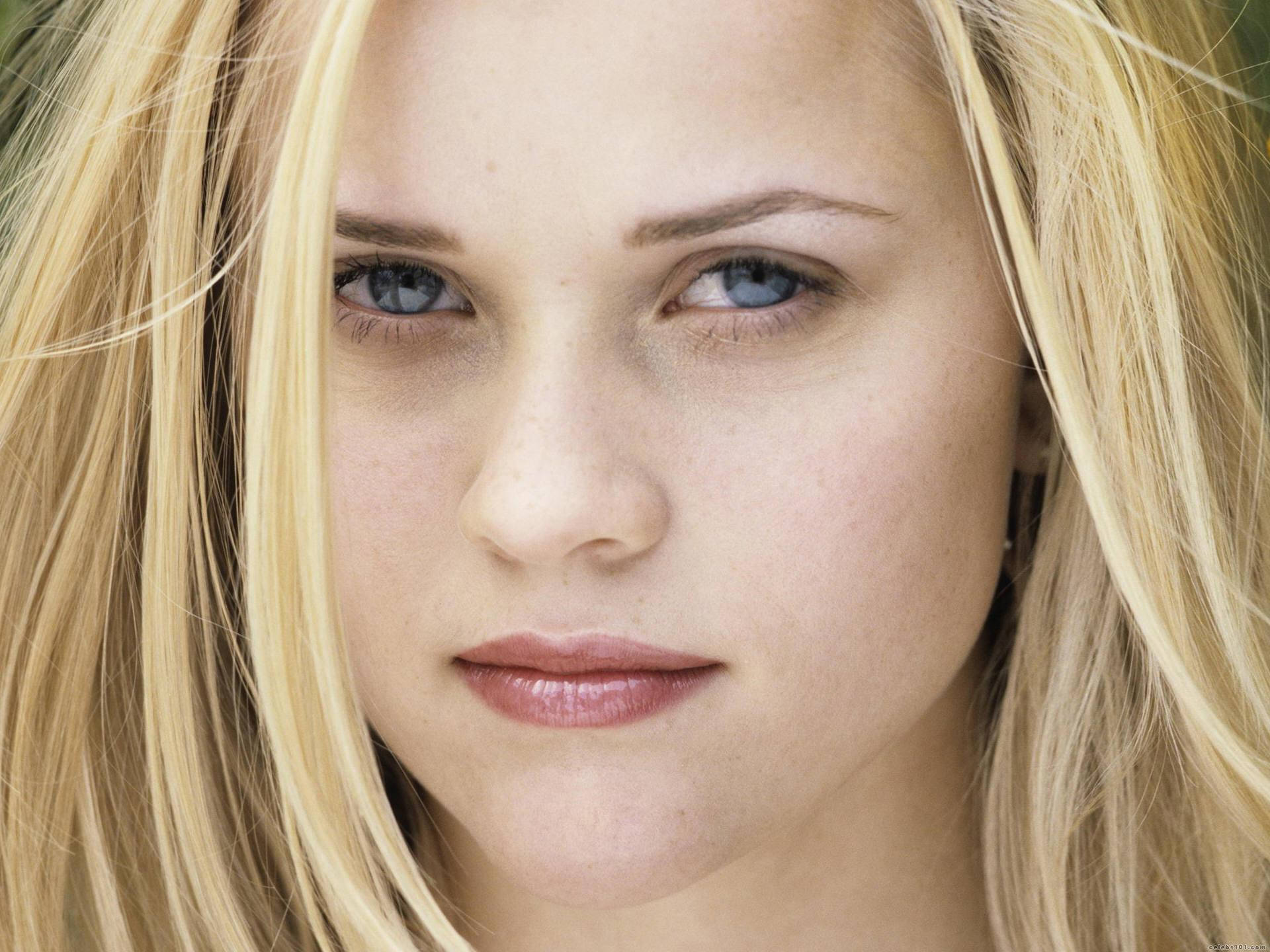 Luk op Reese Witherspoon Closeup Wallpaper