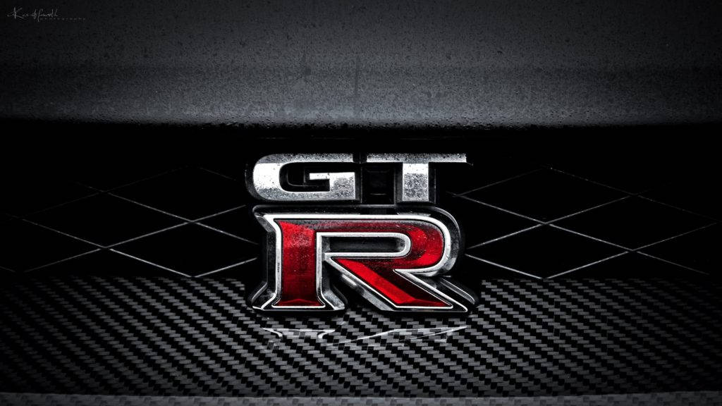 Close-up View Emblem Of Nissan Gt R 4k