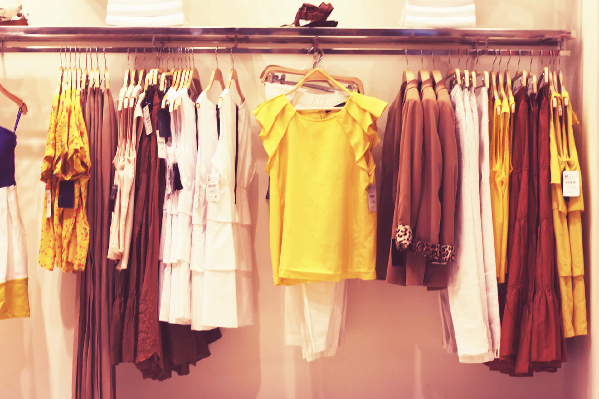 Women's Apparel Clothing Store Picture