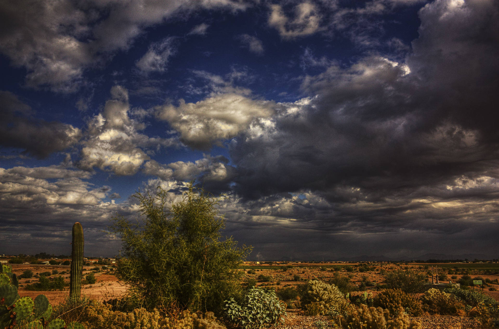 Cloudy Country Texas Desert Wallpaper