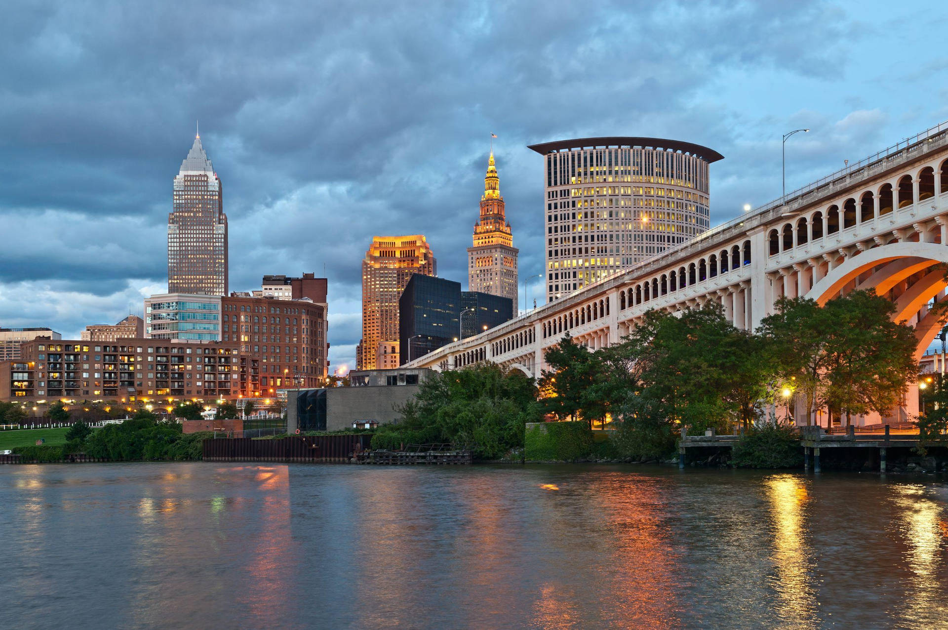 Cloudy Sky Above Cleveland Ohio Wallpaper