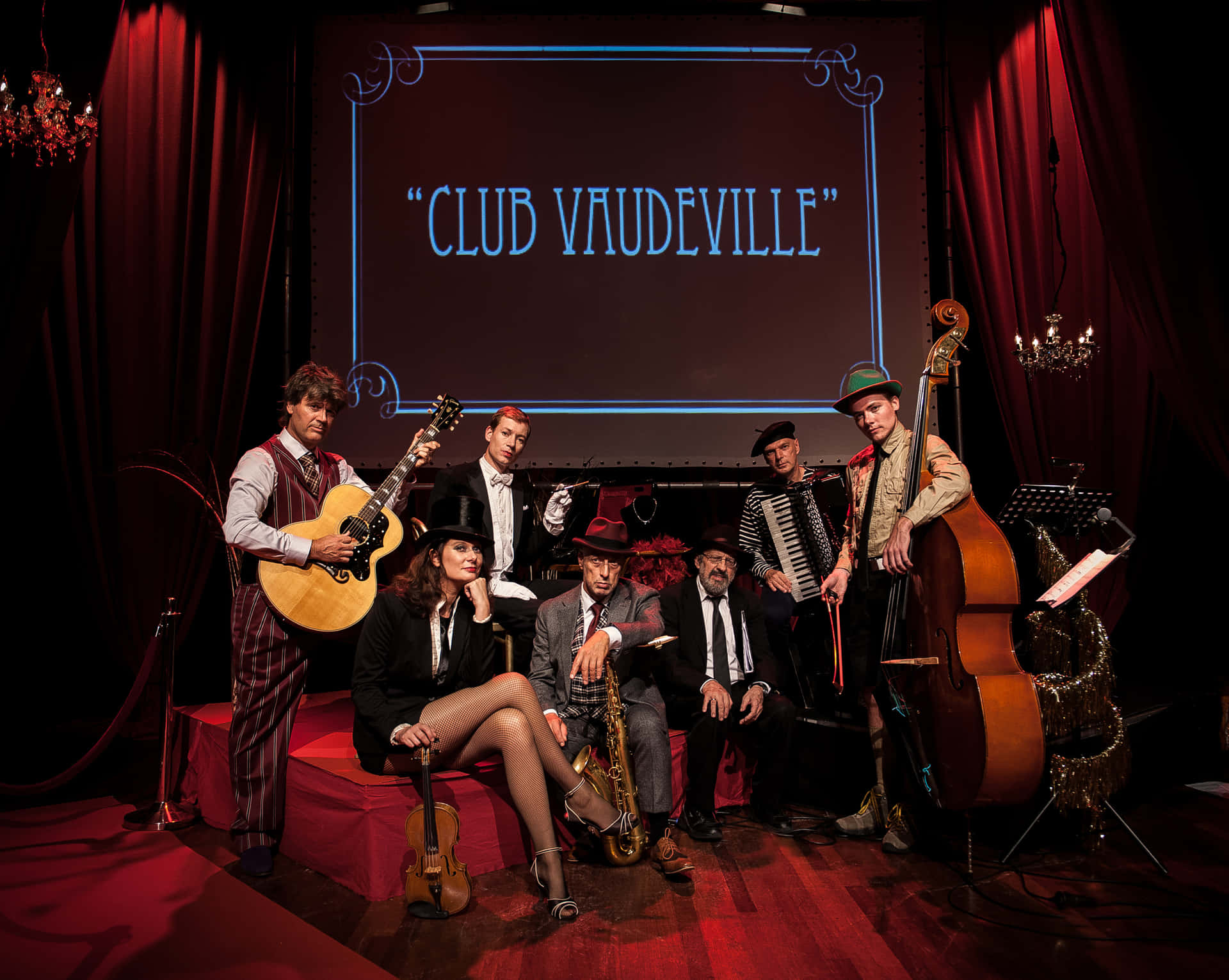 Club Vaudeville Performers Wallpaper