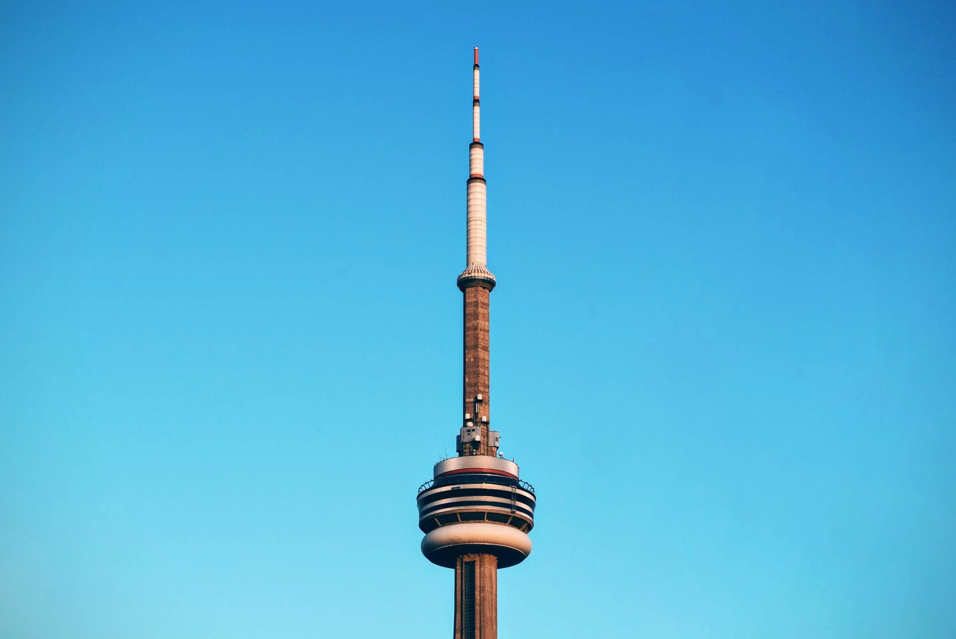 CN Tower Clear Sky Wallpaper