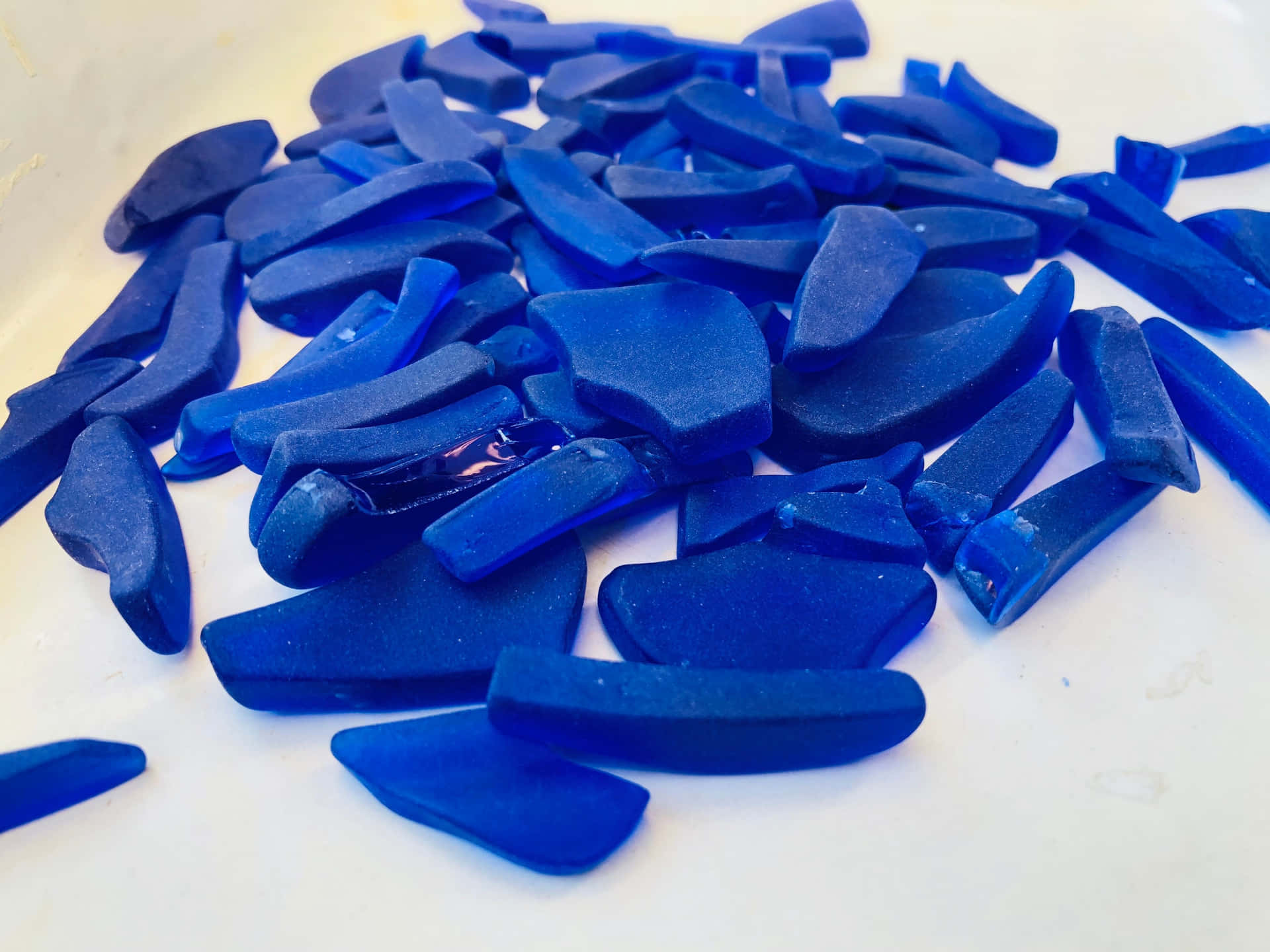 Unfondo De Pantalla De Un Vibrante Azul Cobalto Lujoso. Fondo de pantalla