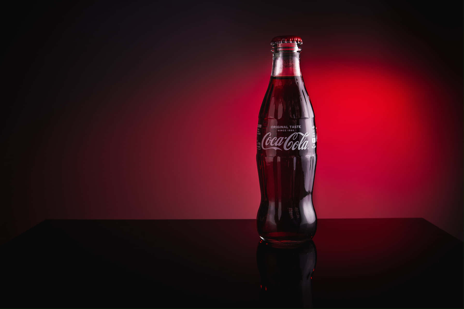 Opfriskdin Smag Med Et Stort, Koldt Glas Coca-cola.