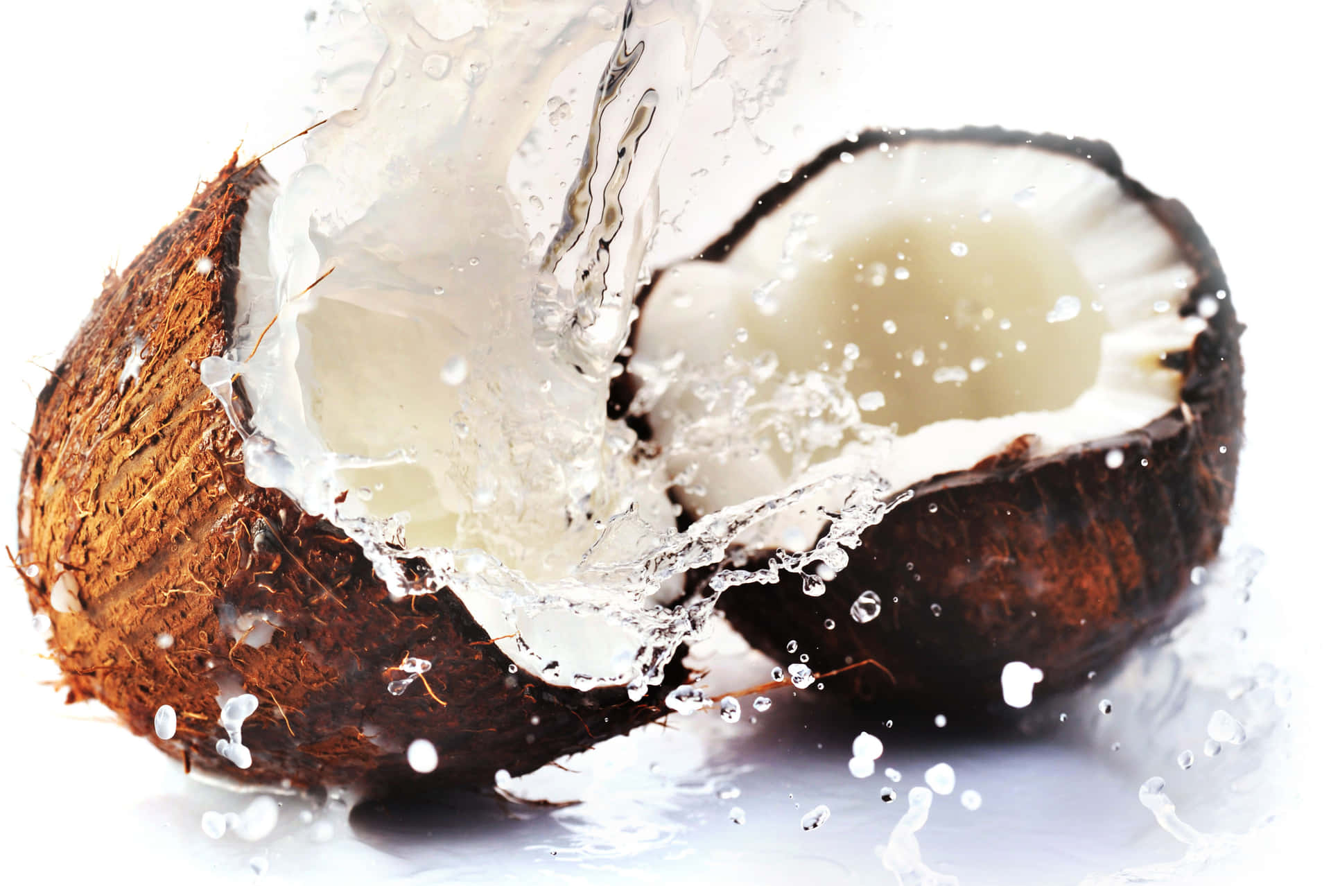 Eineschale Erfrischendes, Gesundes Kokoswasser