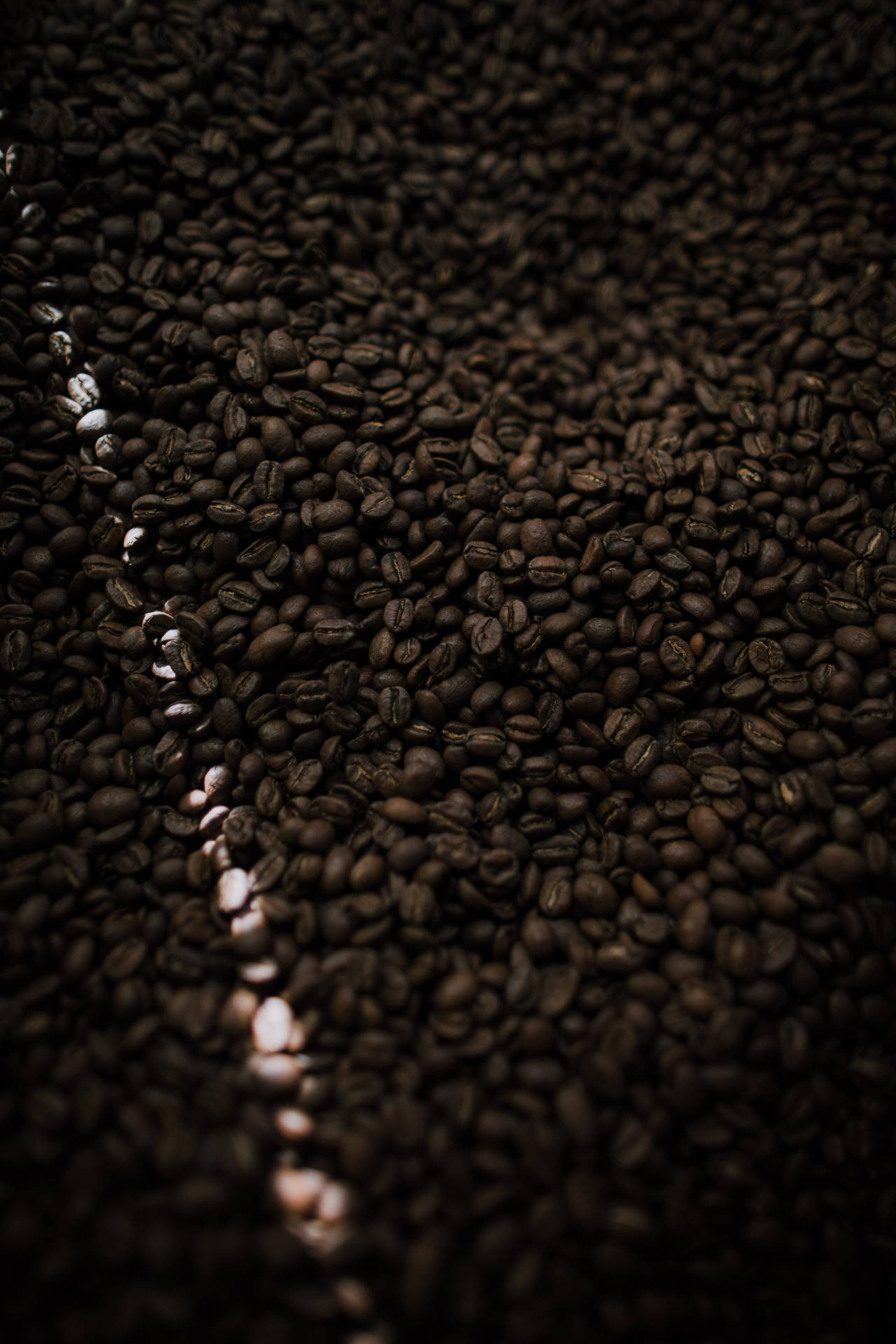 Coffee Beans Light Beam Wallpaper