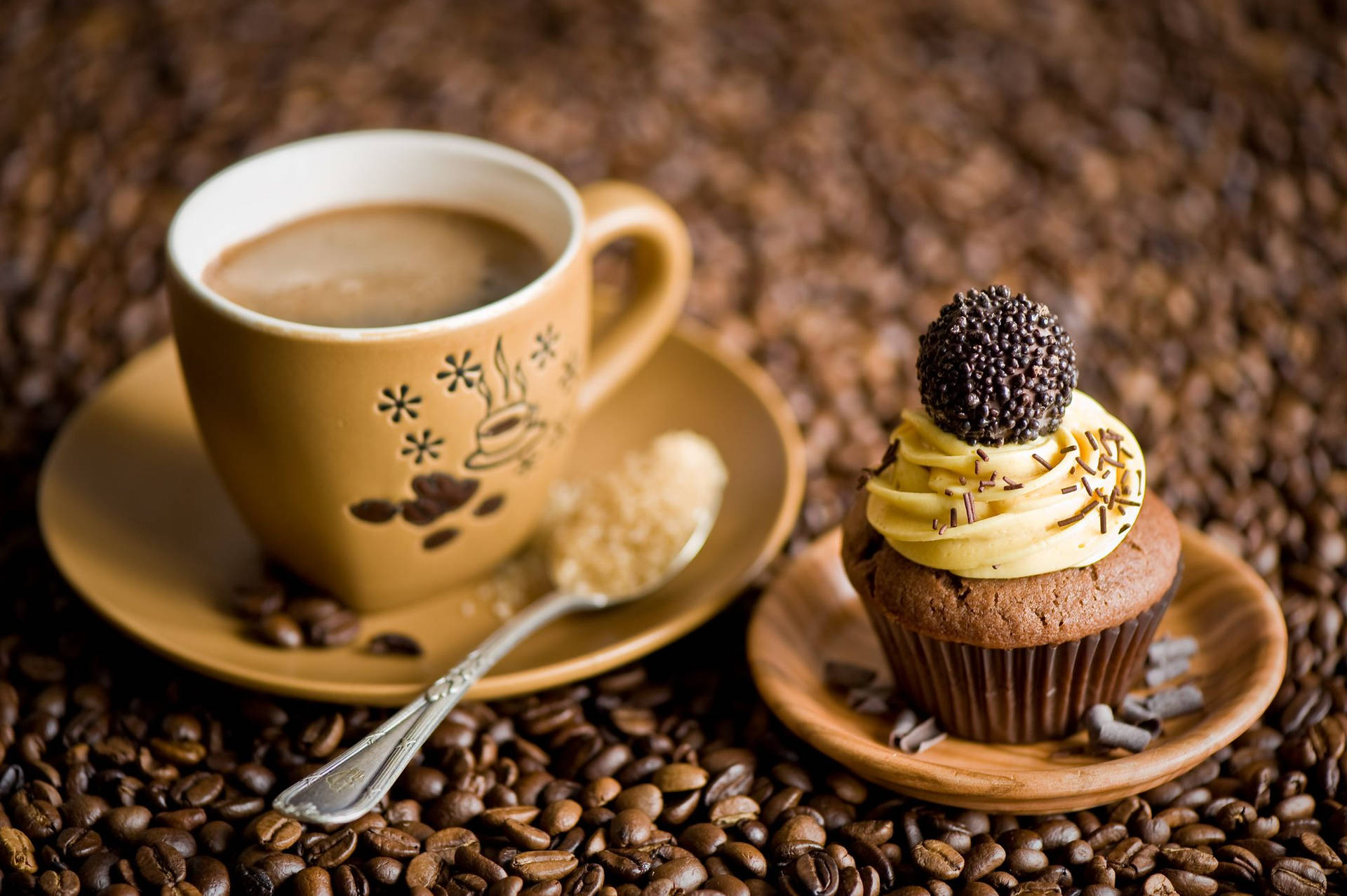 Coffee Cup With A Cupcake Wallpaper