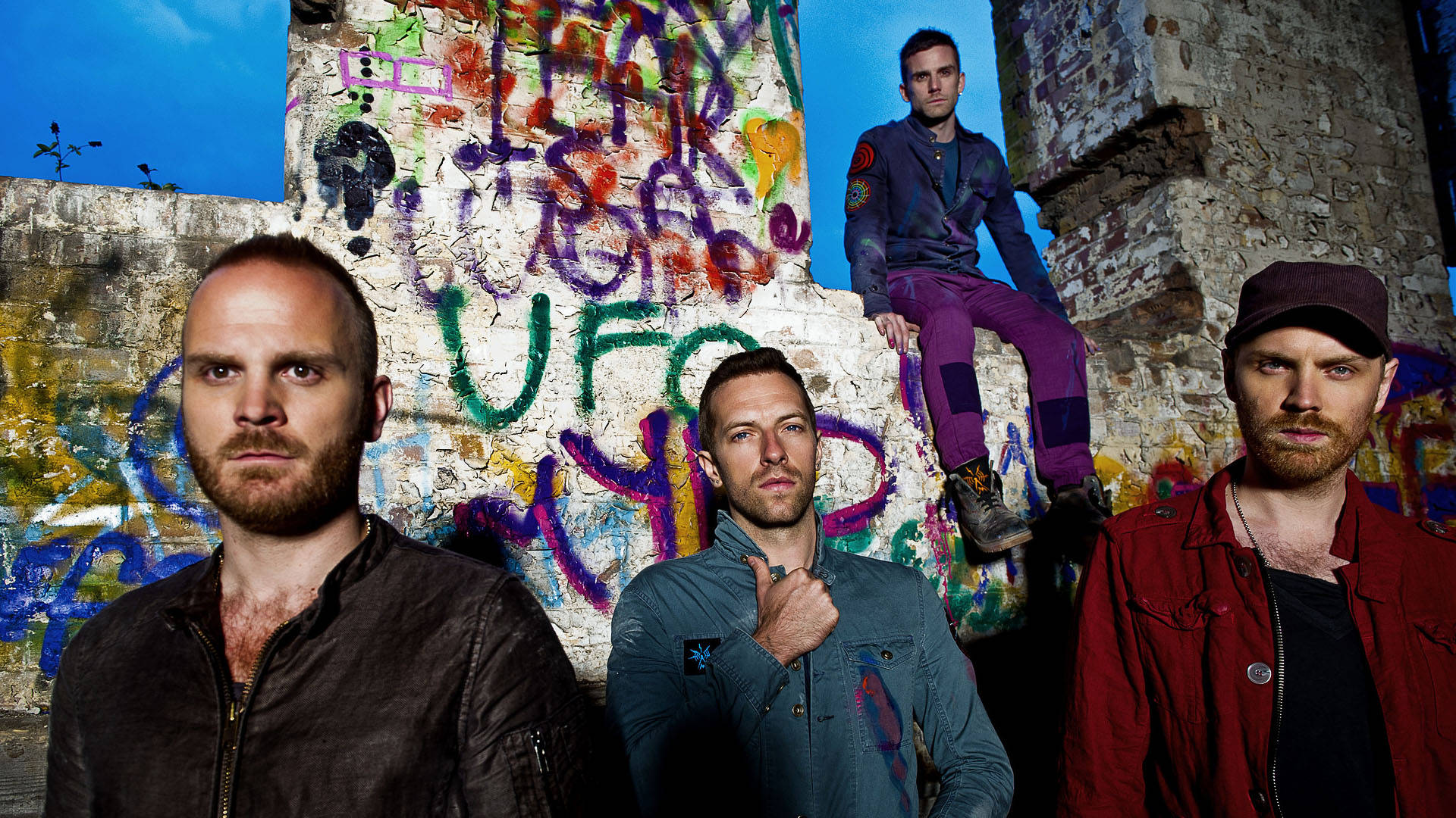 Coldplay Members Street Graffiti Background