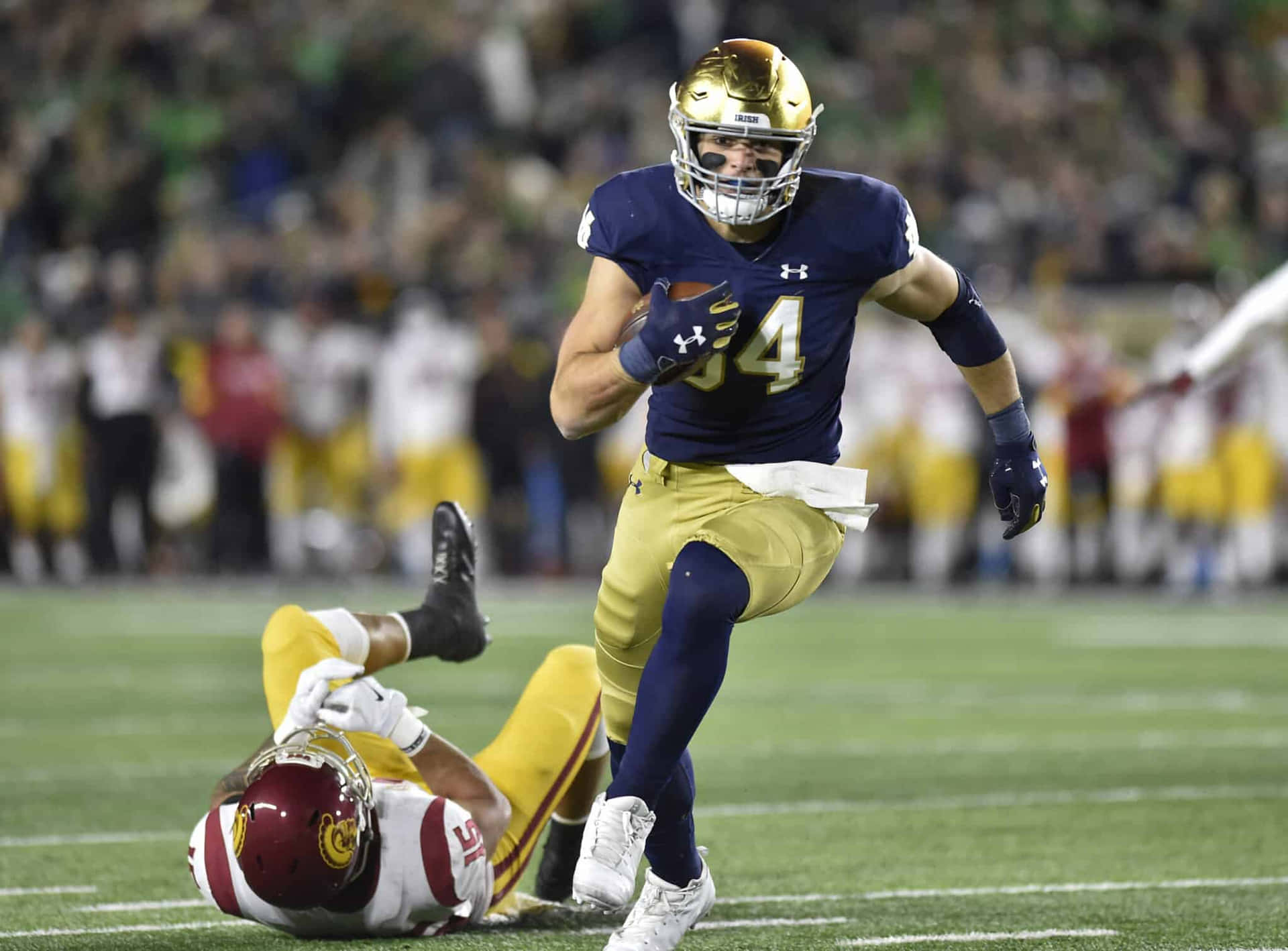 Cole Kmet Notre Dame Jalkapallo Toiminta Taustakuva