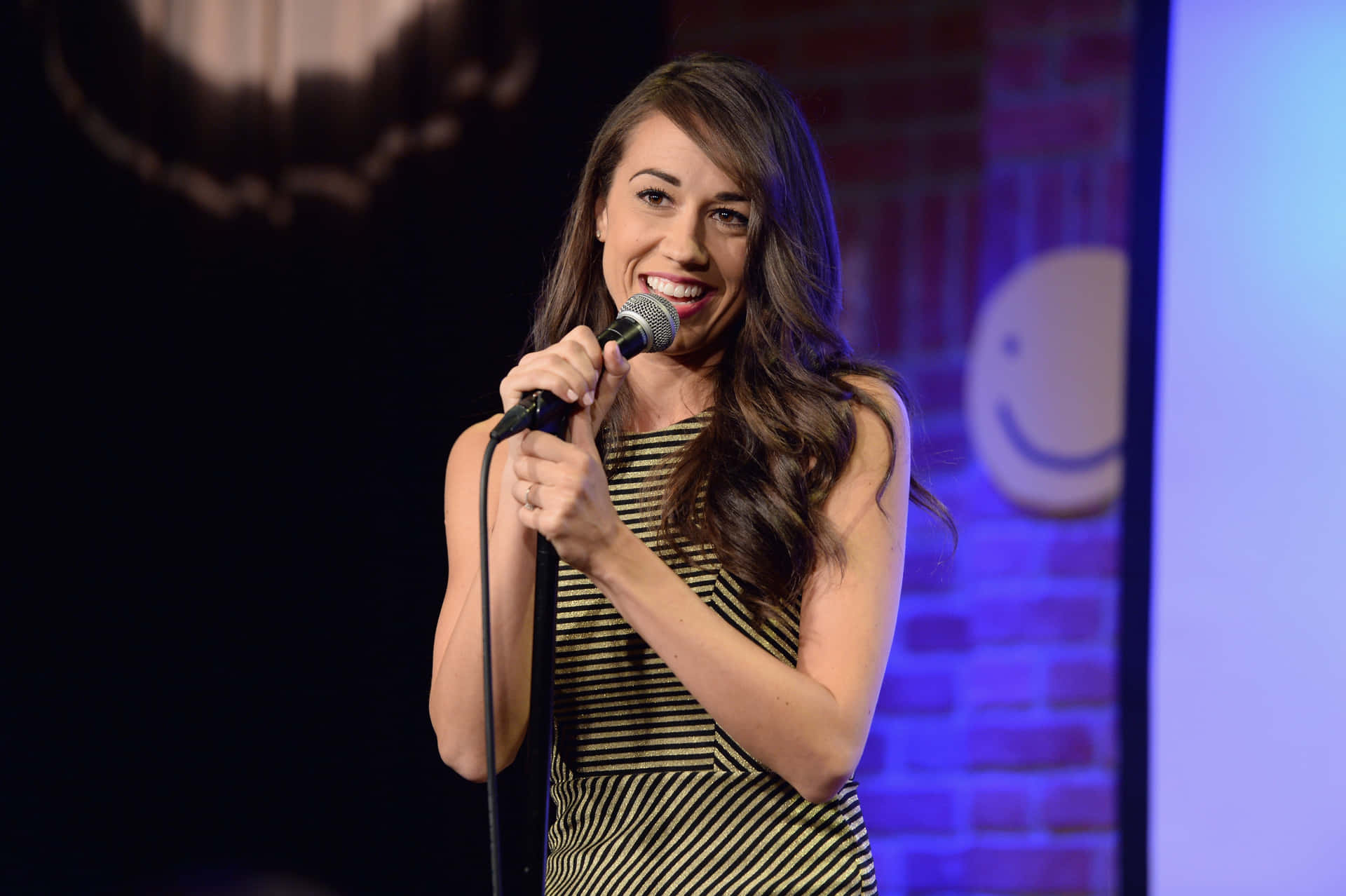 Colleen Ballinger Performing Comedy Wallpaper