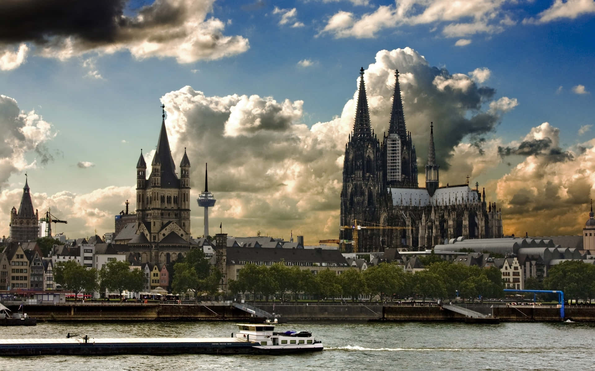 Cologne Cathedral Aesthetic Sky Wallpaper