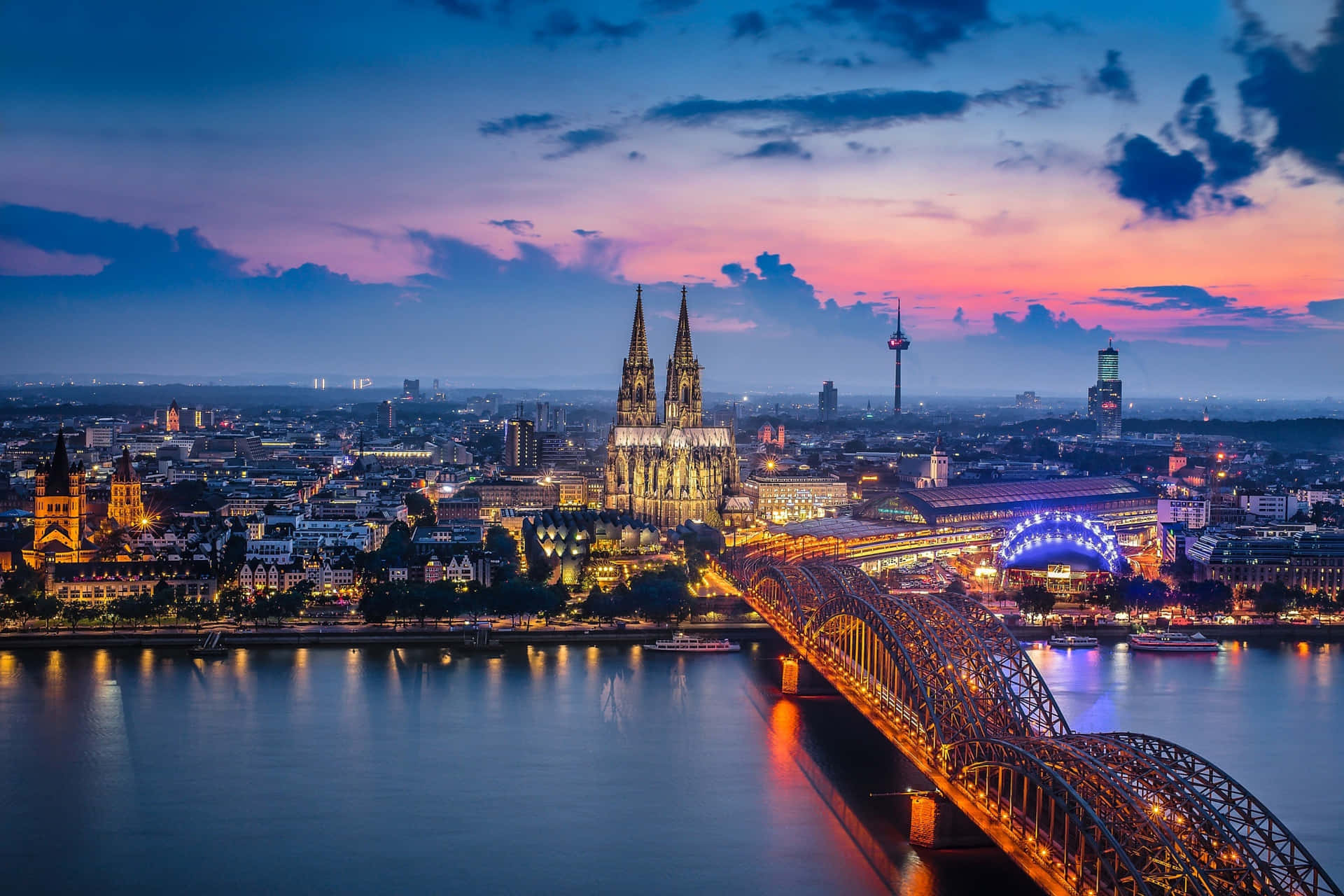 Cologne Cathedral Pink Sky Wallpaper