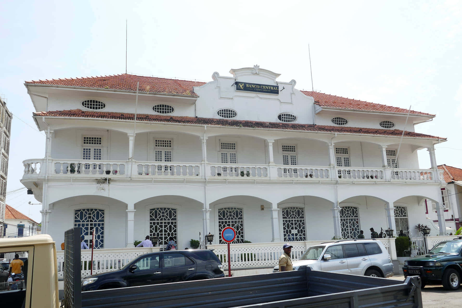 Colonial Style Building Exterior Wallpaper