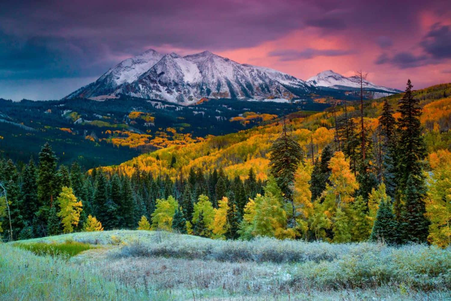 Paesaggiomontuoso Maestoso In Colorado