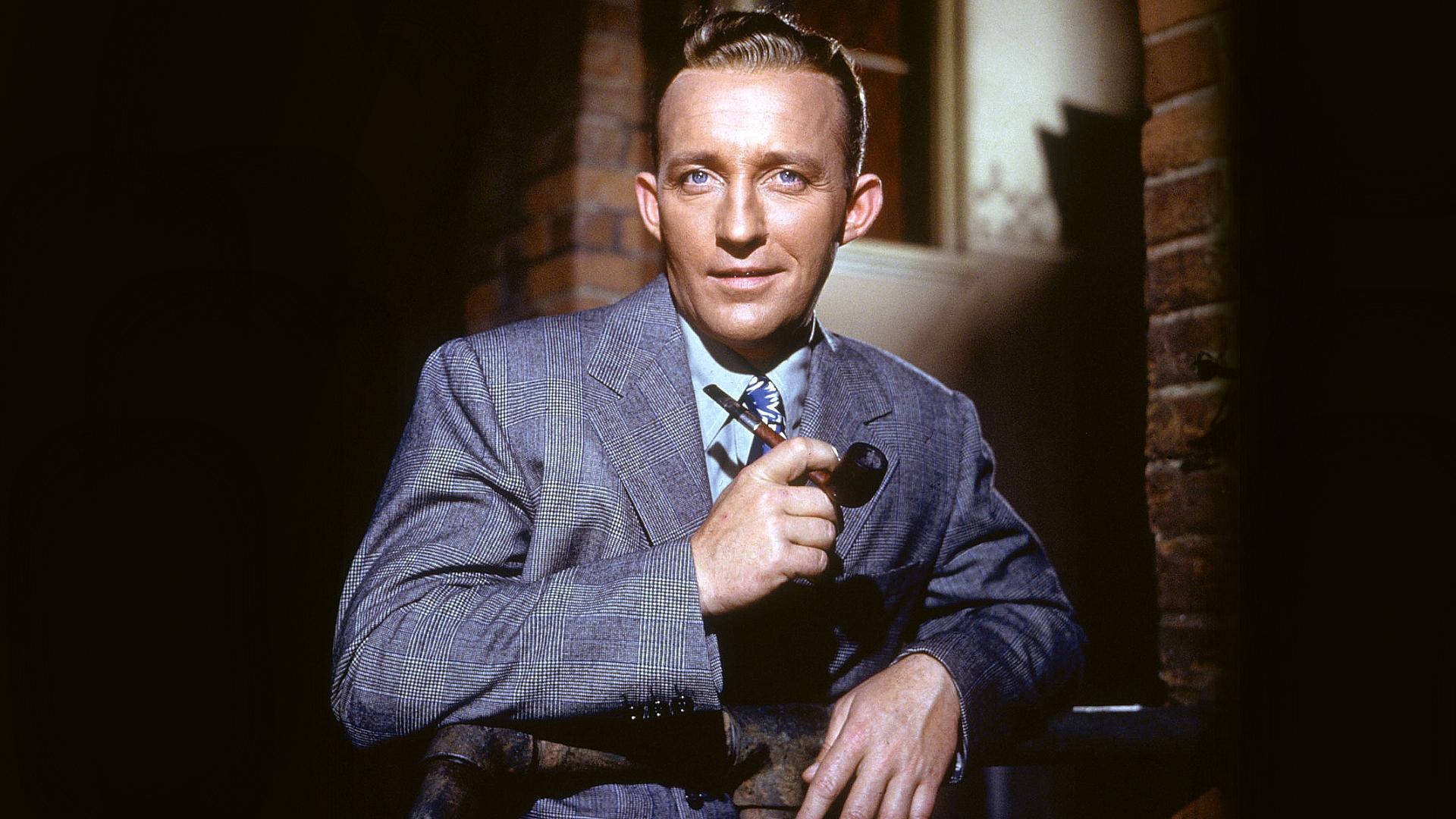 Bing Crosby Colorato Con Pipa Di Tabacco Sfondo