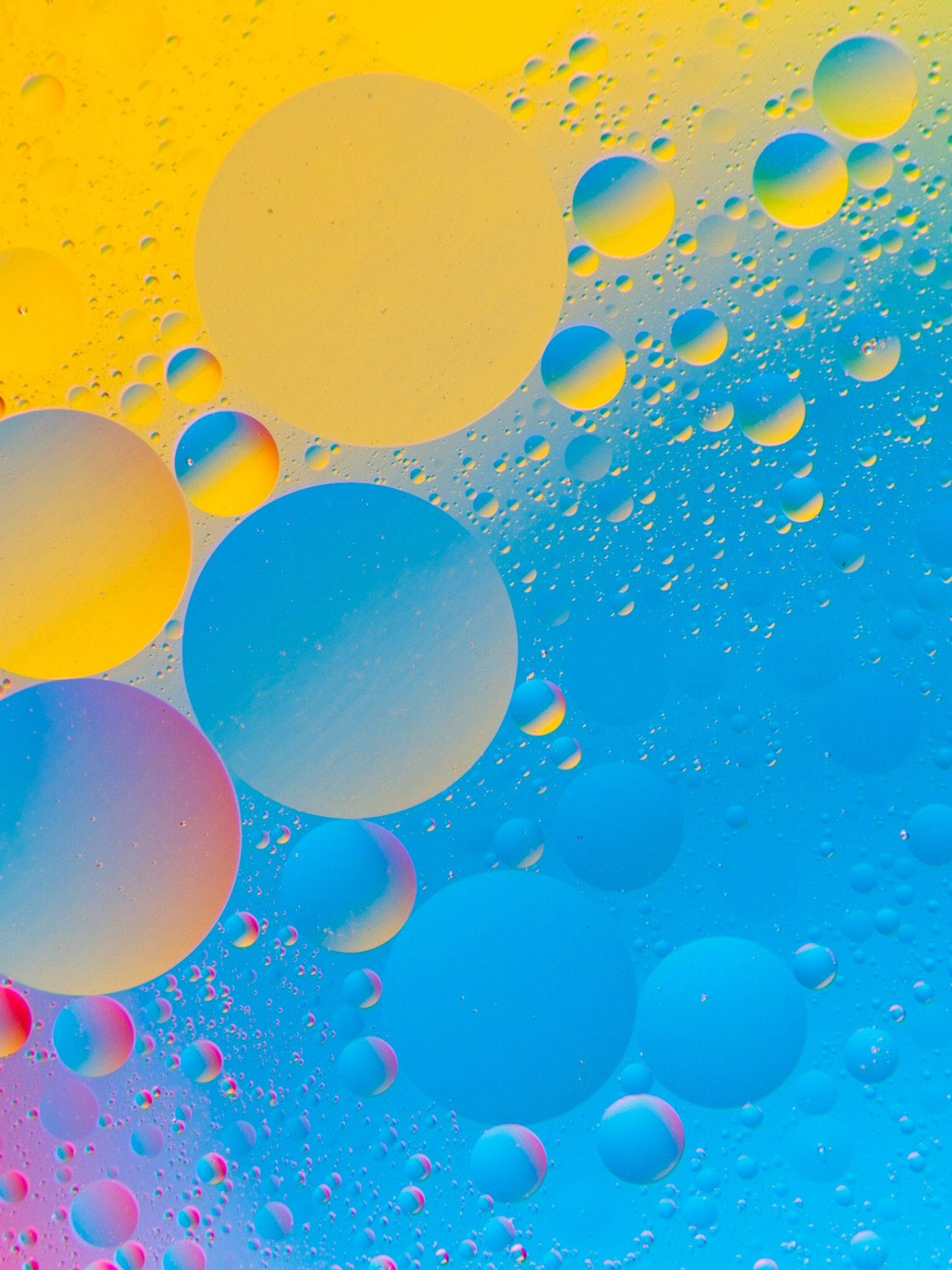 Colored Bubbles As Official Ipad Display Wallpaper