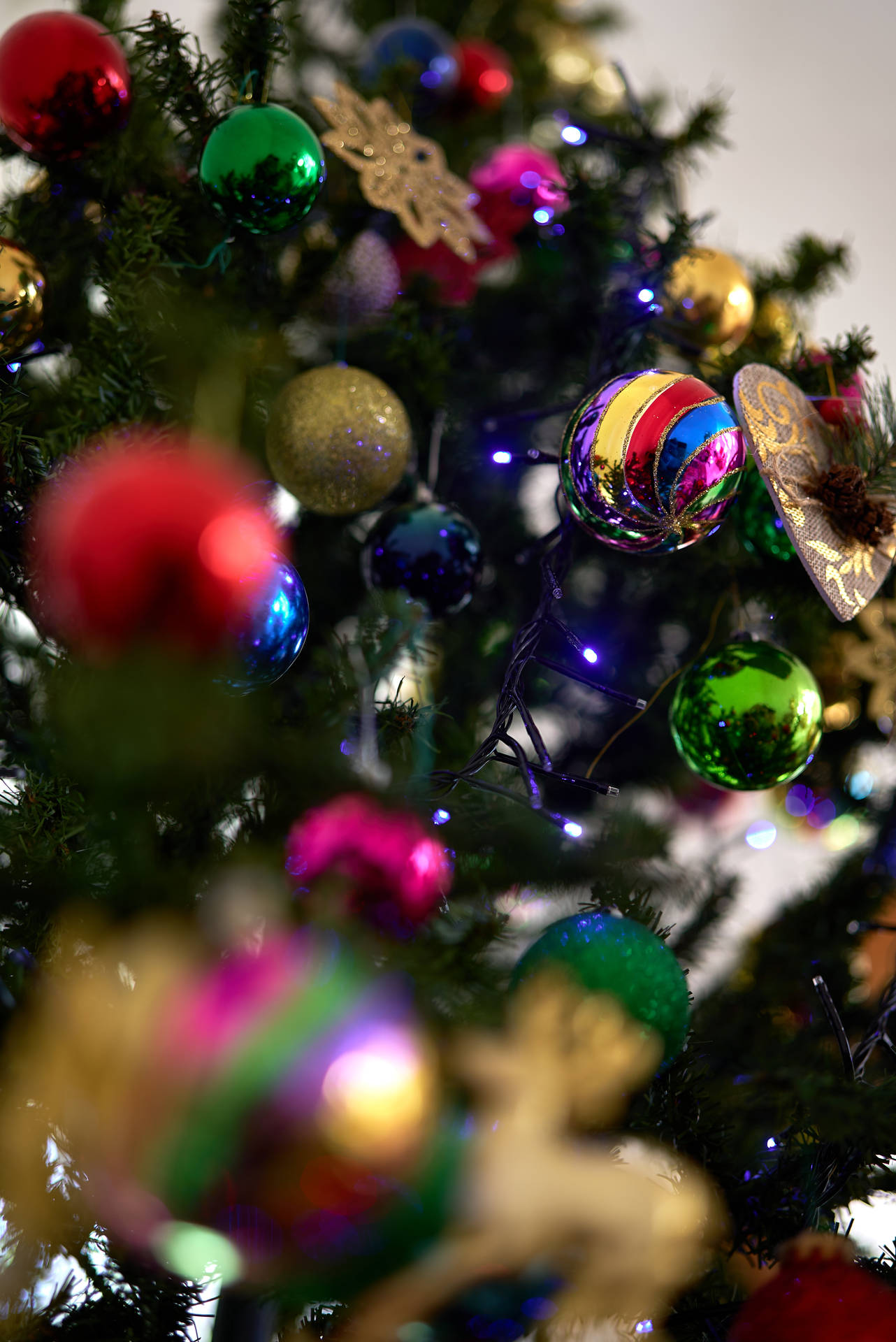 Colorful Baubles Merry Christmas Hd