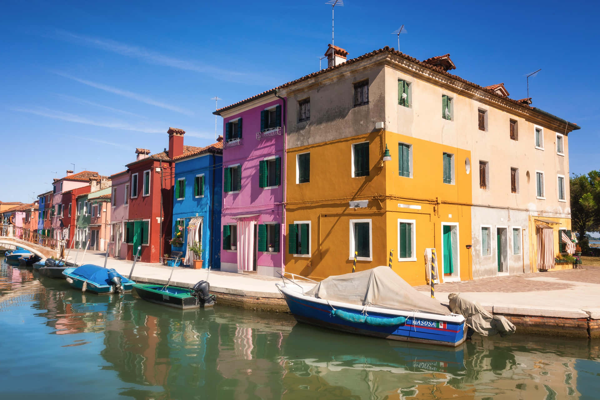 Colorful Burano Canal Venice Italy Wallpaper
