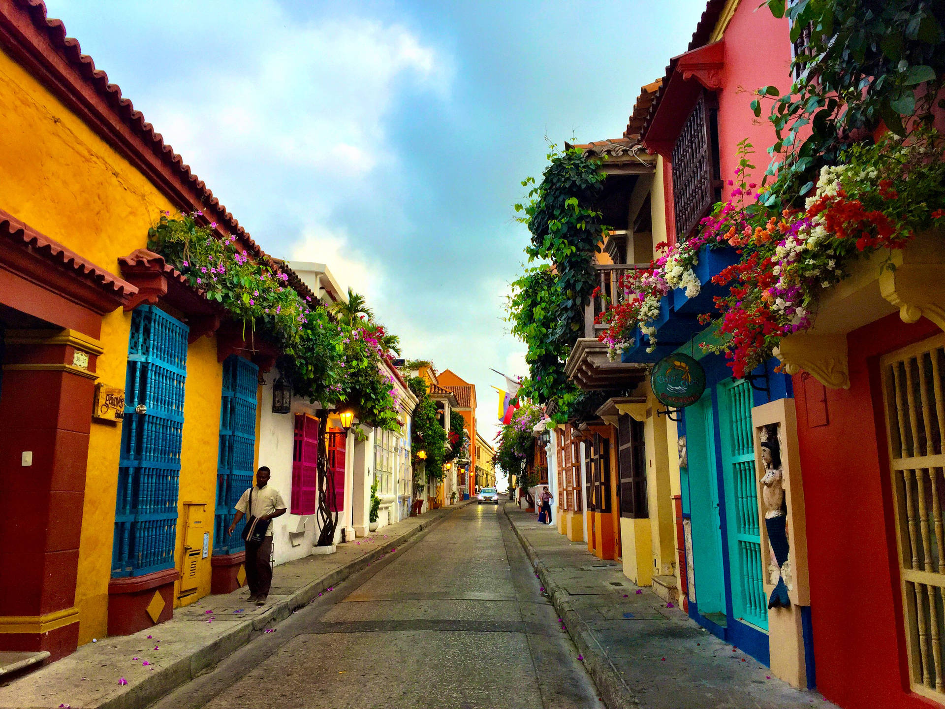 Colorful Colonial Buildings In Cartagena Wallpaper