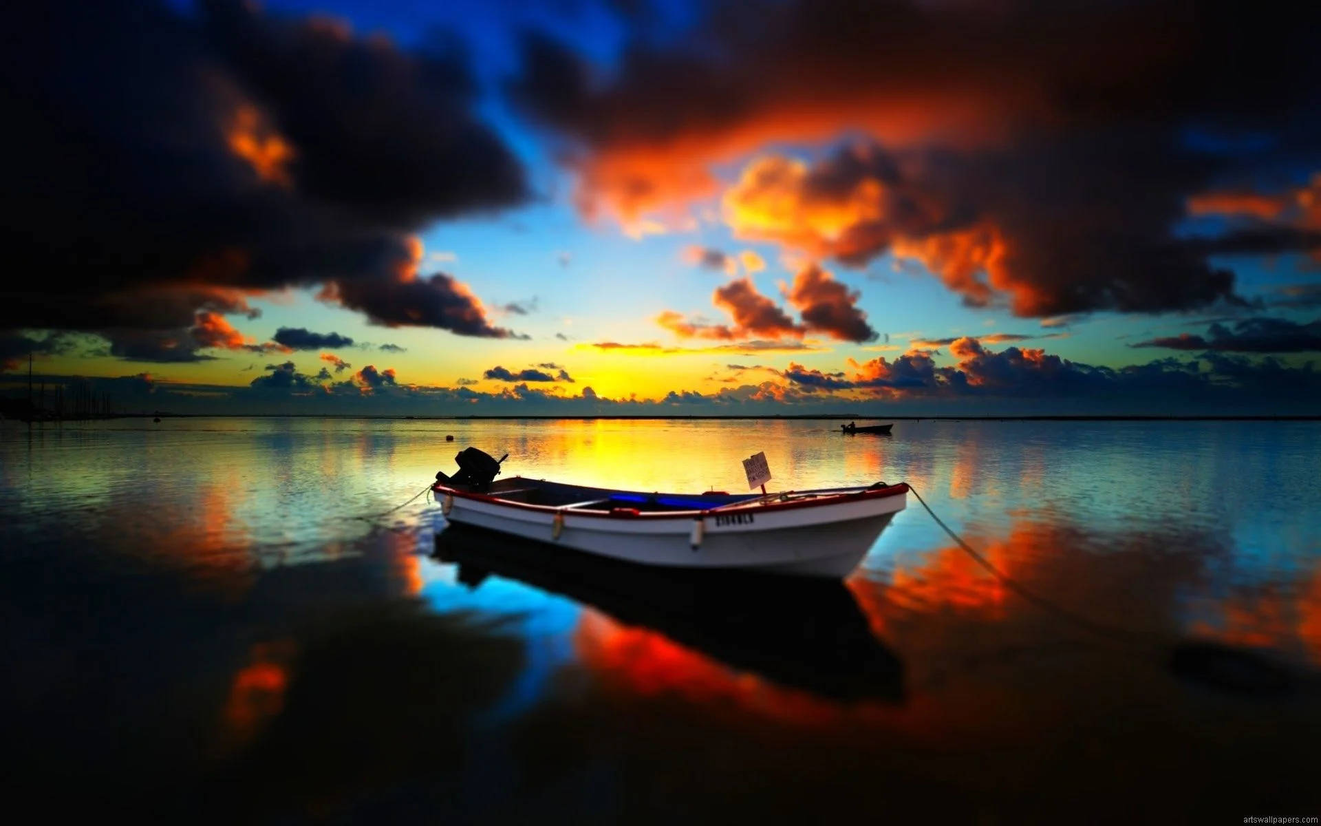 Farverig HD-fotografering af en ensom båd i havet Wallpaper