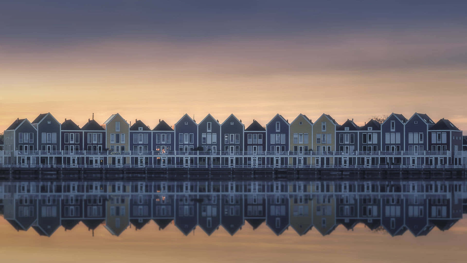 Colorful Houses Waterfront Reflections Wallpaper