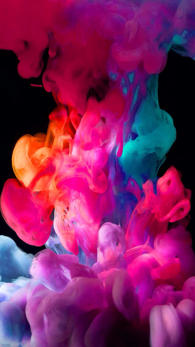 Et farverigt væske svever i luften Wallpaper