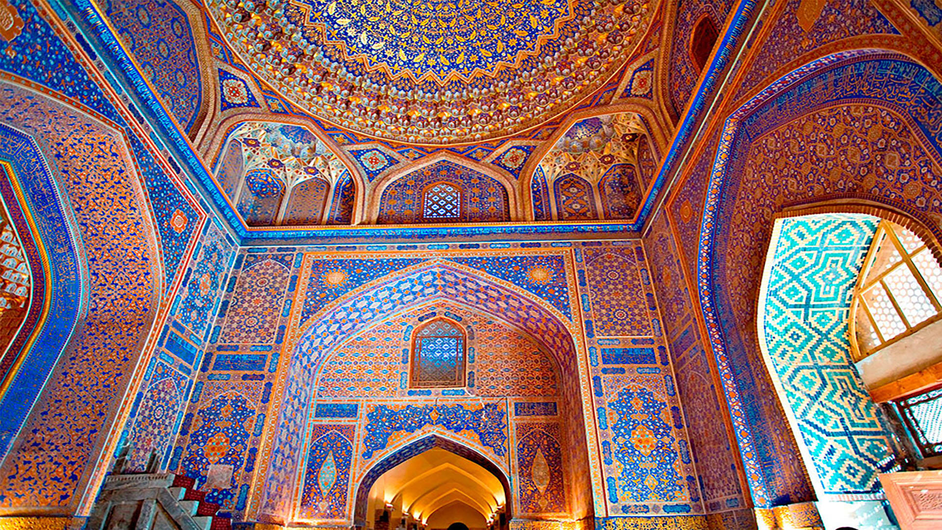 Colorful Walls Tilla Kari Samarkand Wallpaper