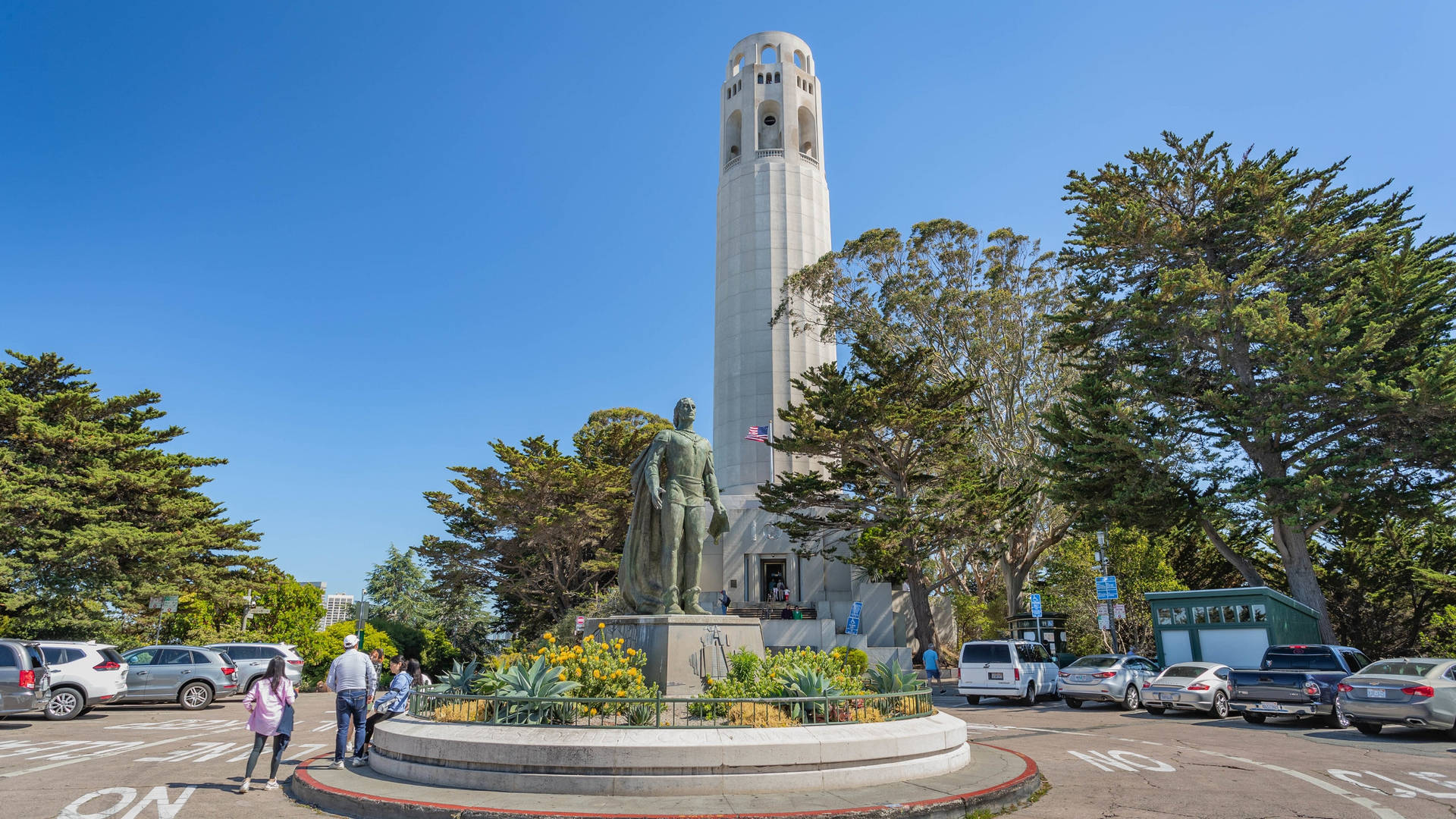 Estátuade Colón Cerca De La Torre Coit, San Francisco Fondo de pantalla