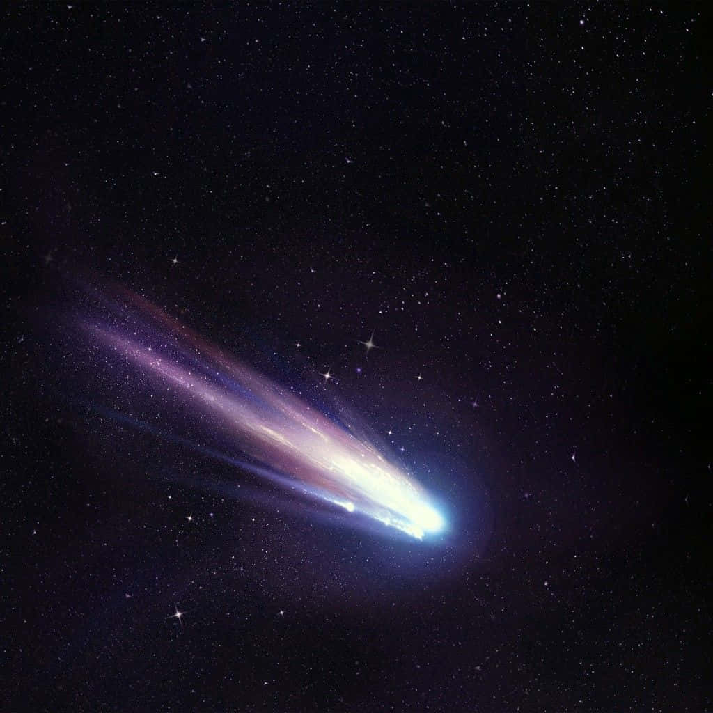 Stunning Comet with Radiant Tail Wallpaper