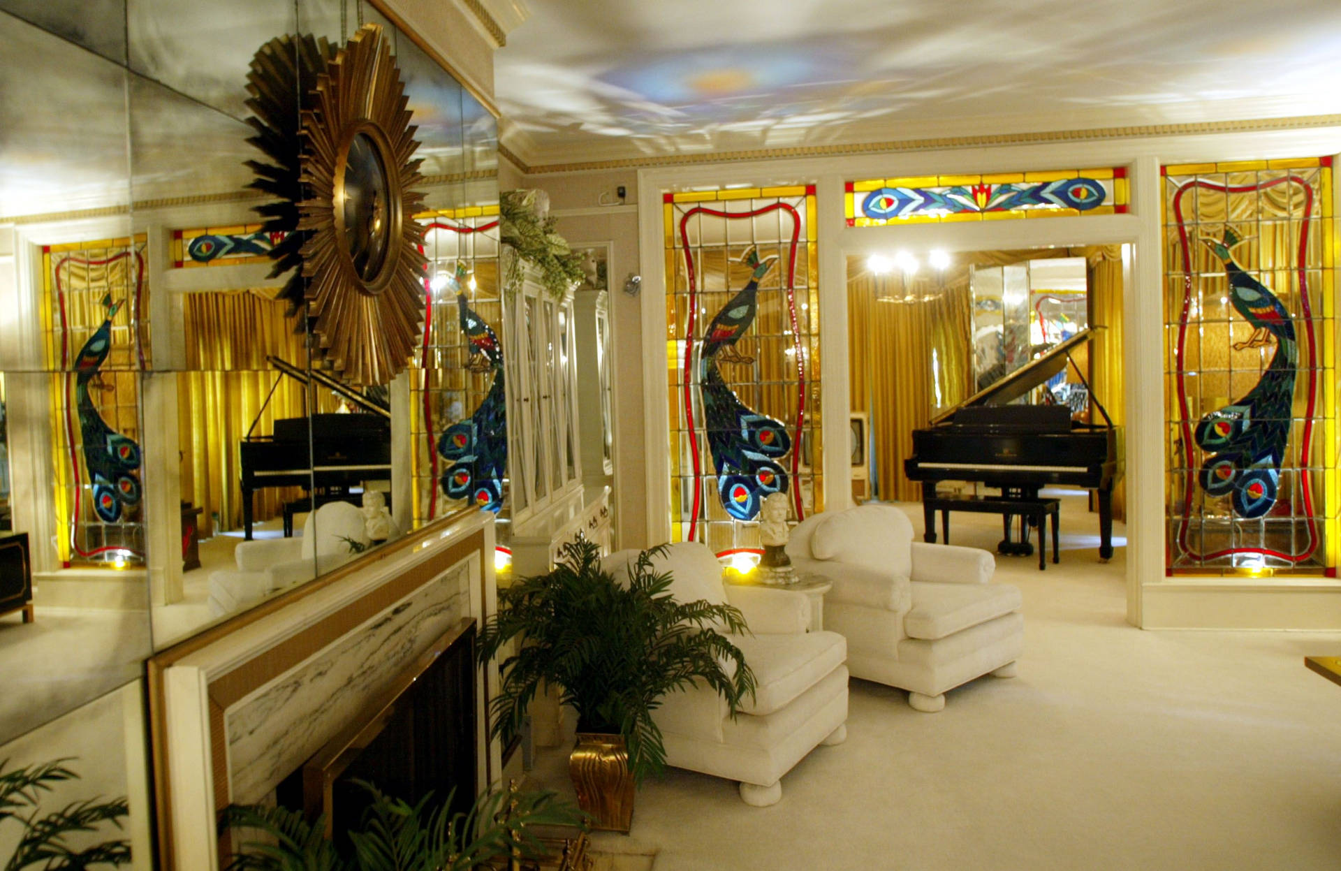 Common Room In Graceland Estate Picture