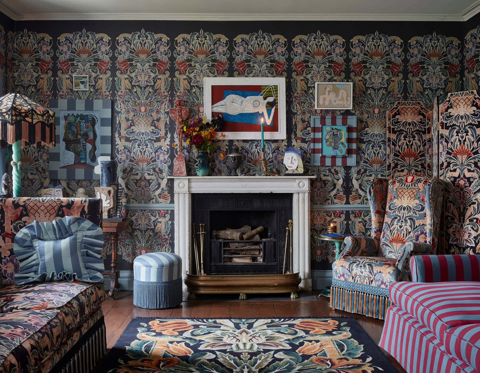 Stylish Contemporary Home Interior Wallpaper