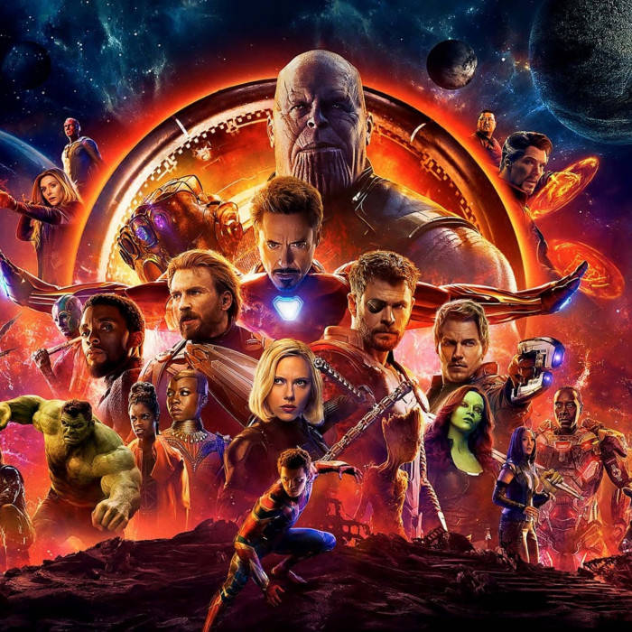 Kølige Avengers Infinity War til firkantede skærme Wallpaper