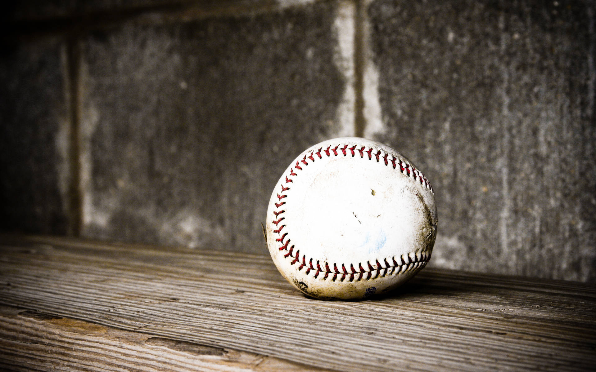 Cool baseball bold på træoverflade Wallpaper
