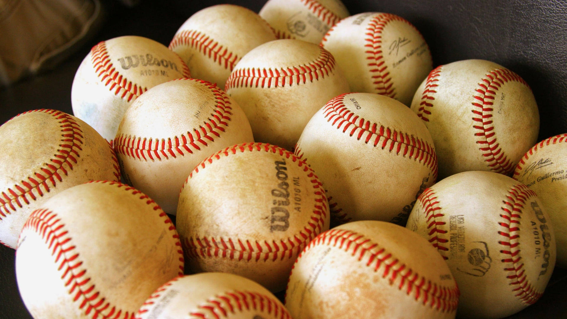 Cool Baseball Ball Wilson Wallpaper