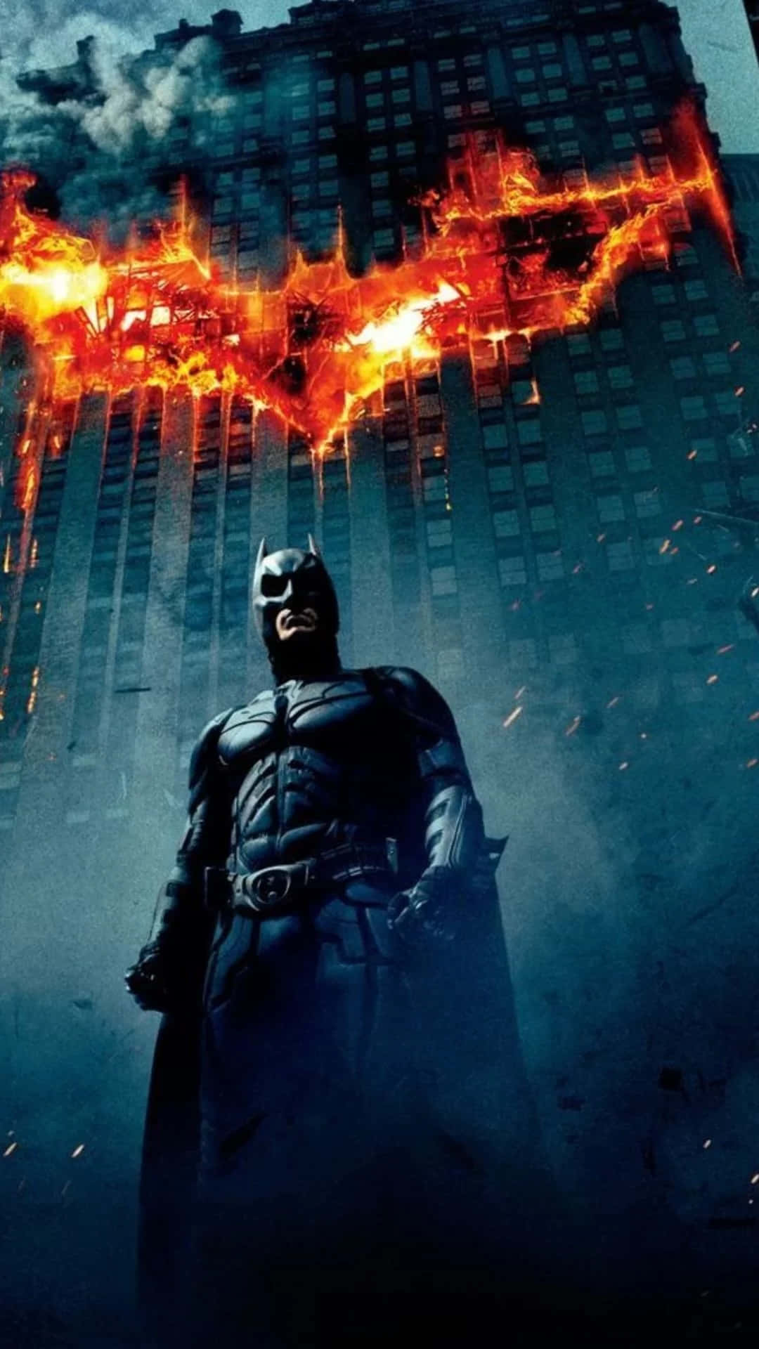Coolbild På Batman Som Tittar Ut Över Det Mörka Gotham Wallpaper