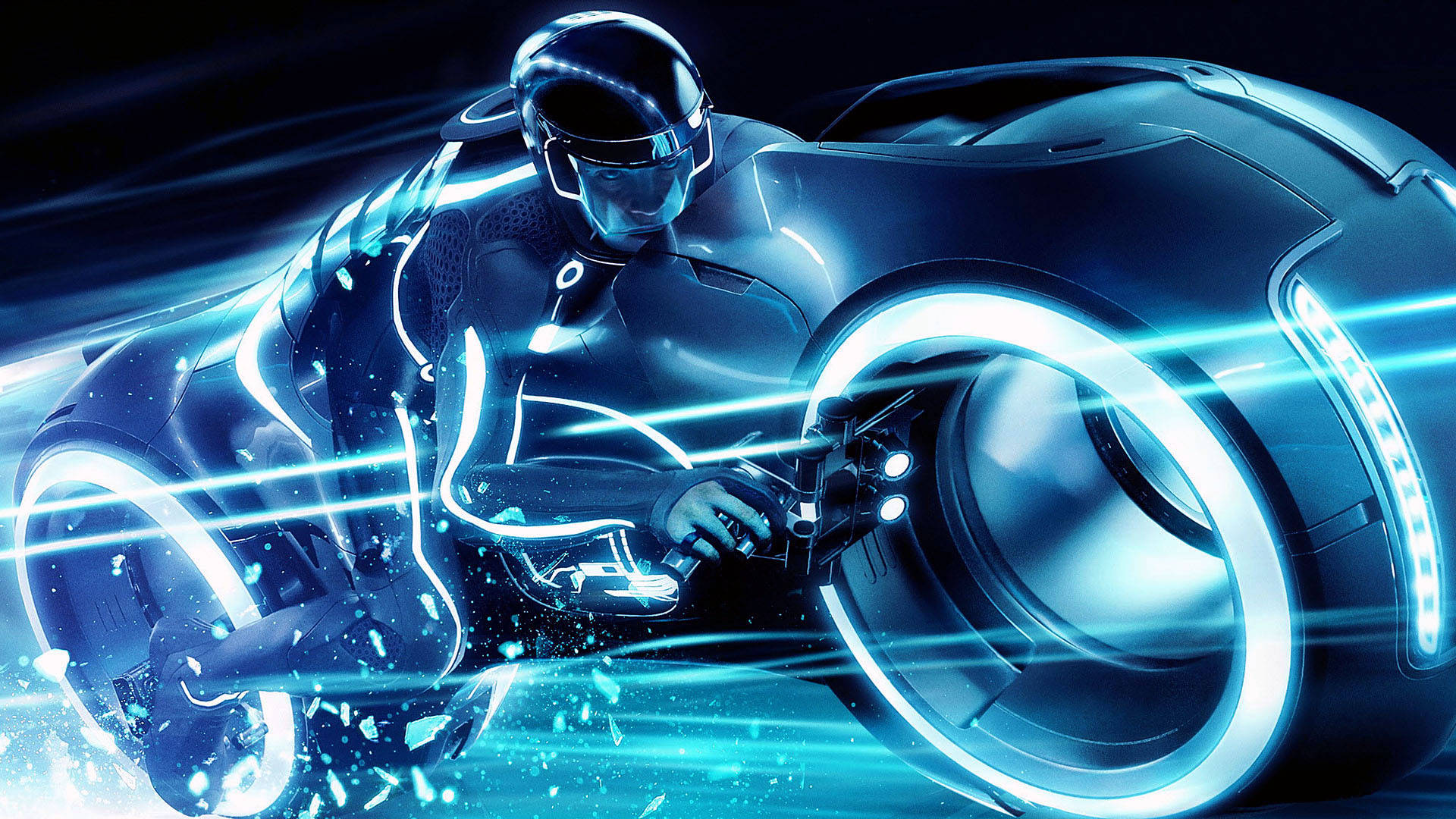 En mand kører på en motorcykel med et blåt lys i baggrunden. Wallpaper