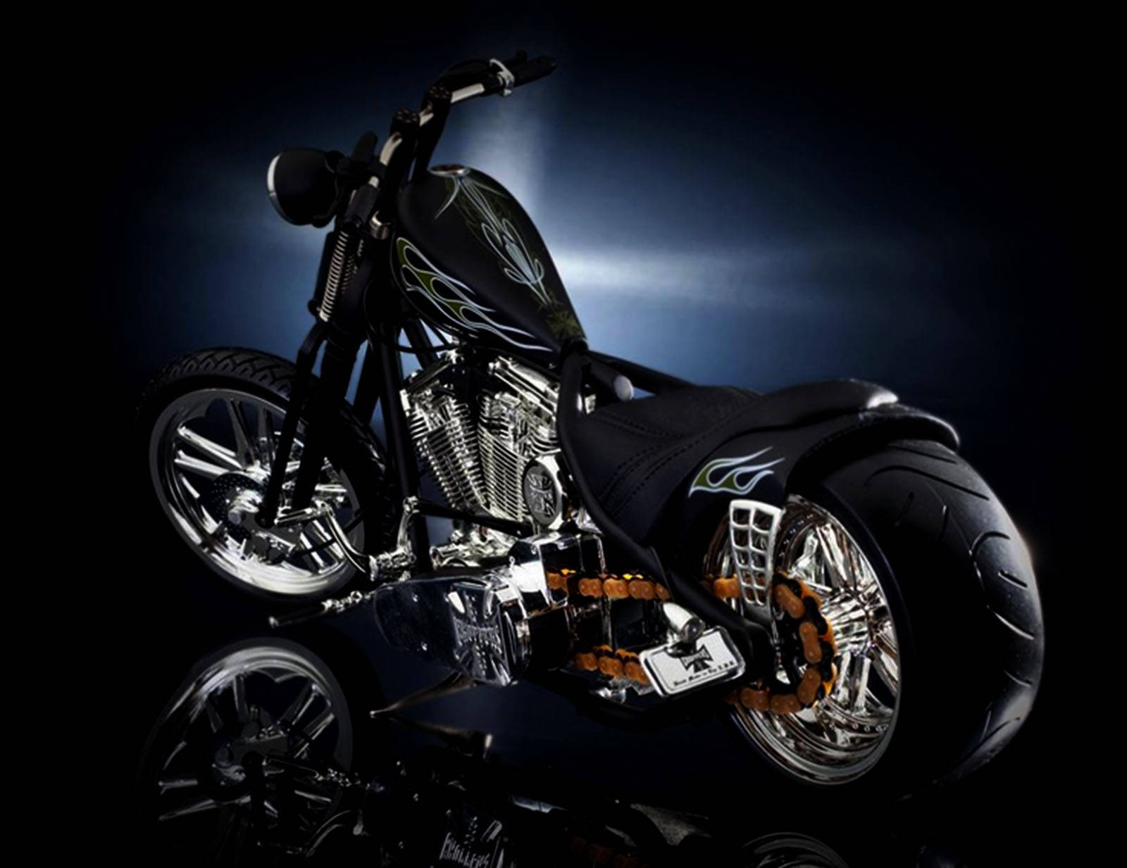 En sort motorcykel med chromhjul og en chromramme Wallpaper