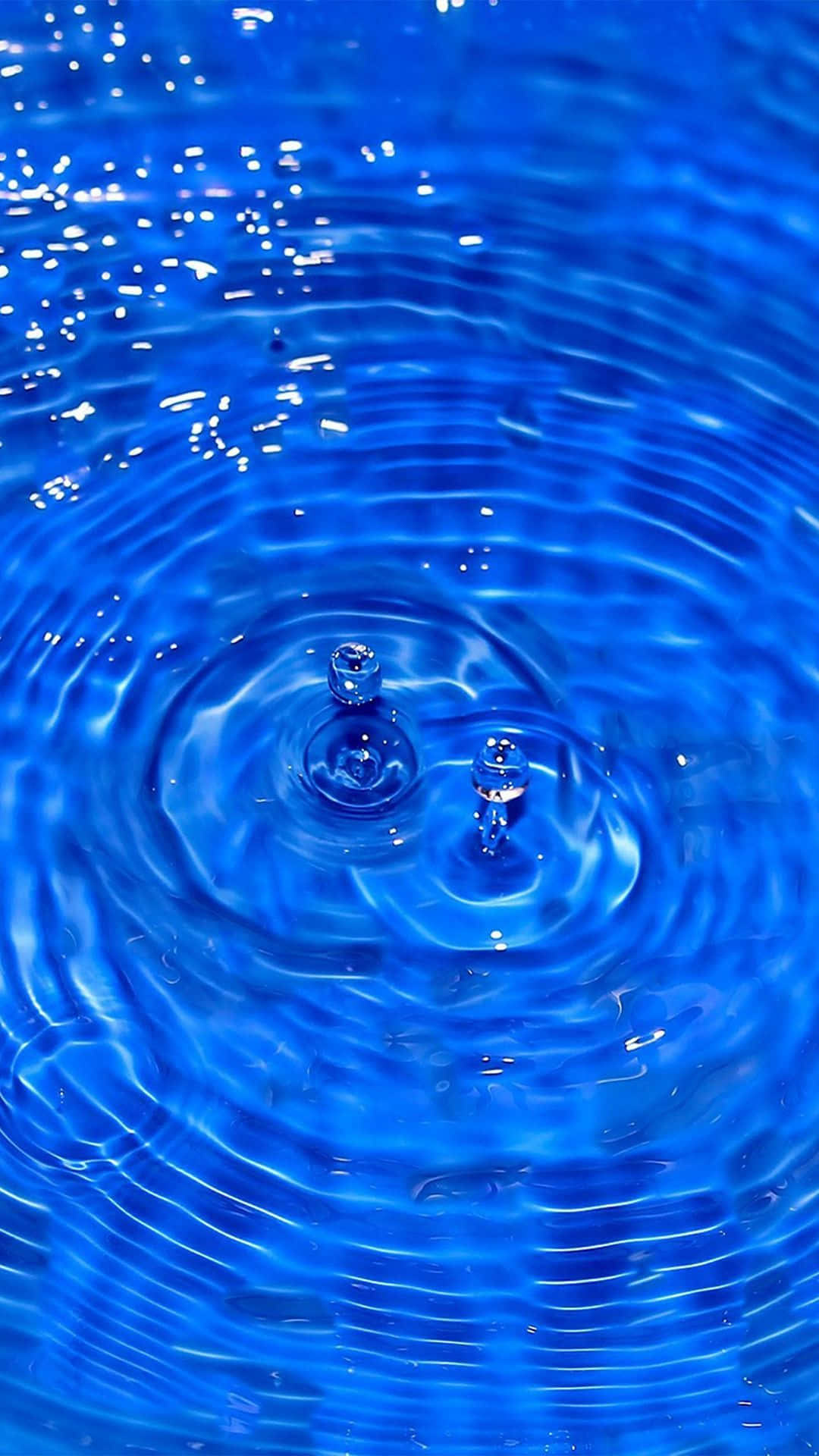 Svaltblå Abstrakt Iphone Vattendroppar. Wallpaper