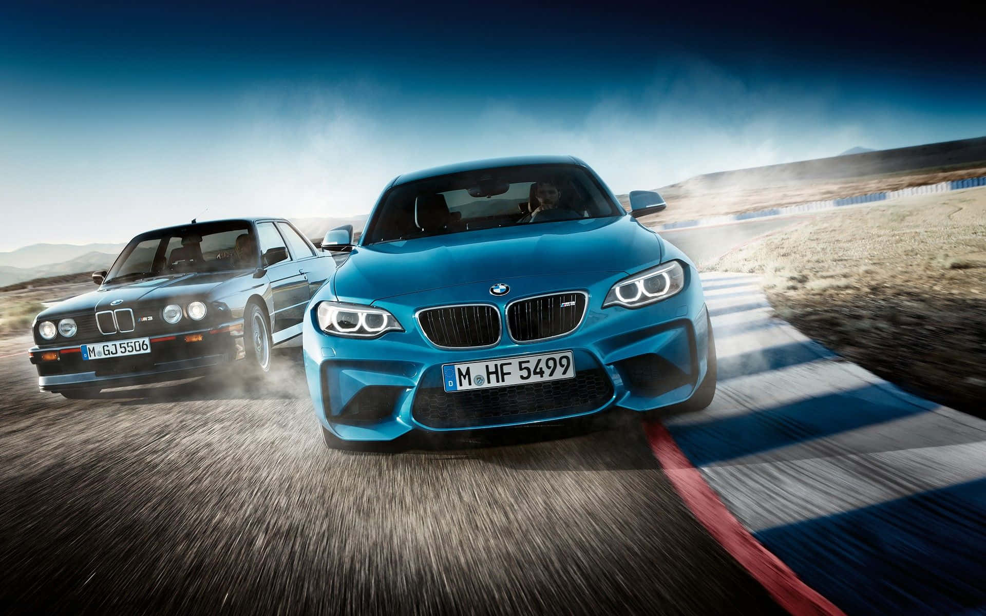 Kølig Blå BMW M2 Design Wallpaper