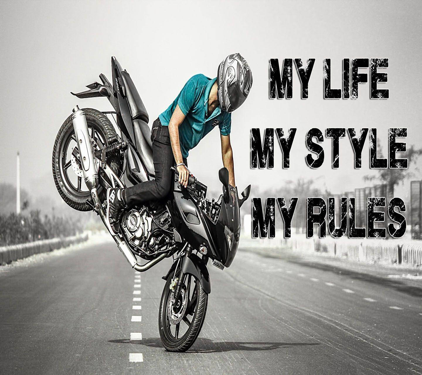 Sjov dreng motorcykel stunt Wallpaper