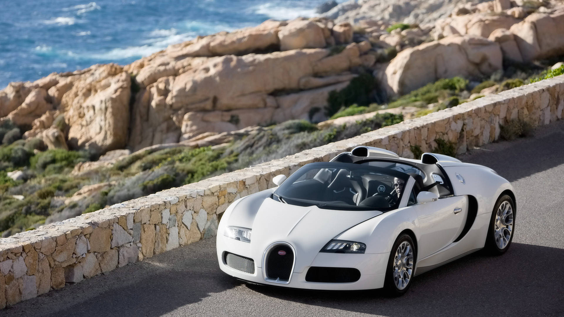 Cool Bugatti Veyron White Wallpaper