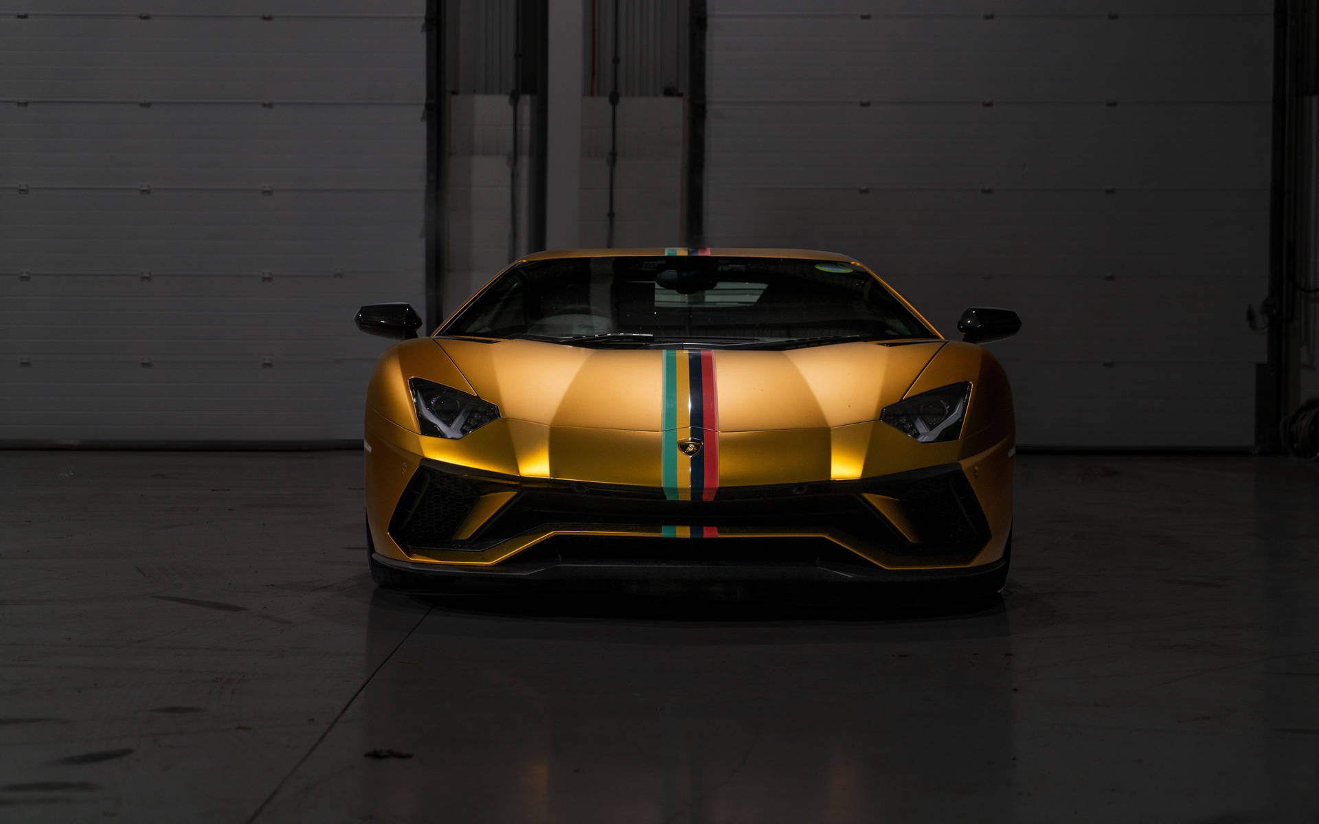 Cool Cars: Champagne Lamborghini Wallpaper
