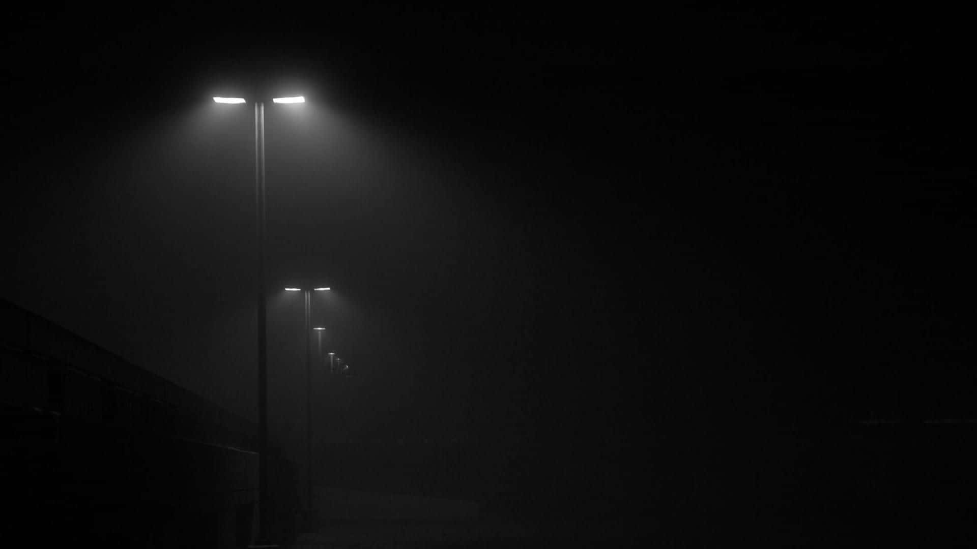 Street Lights In The Fog Wallpaper