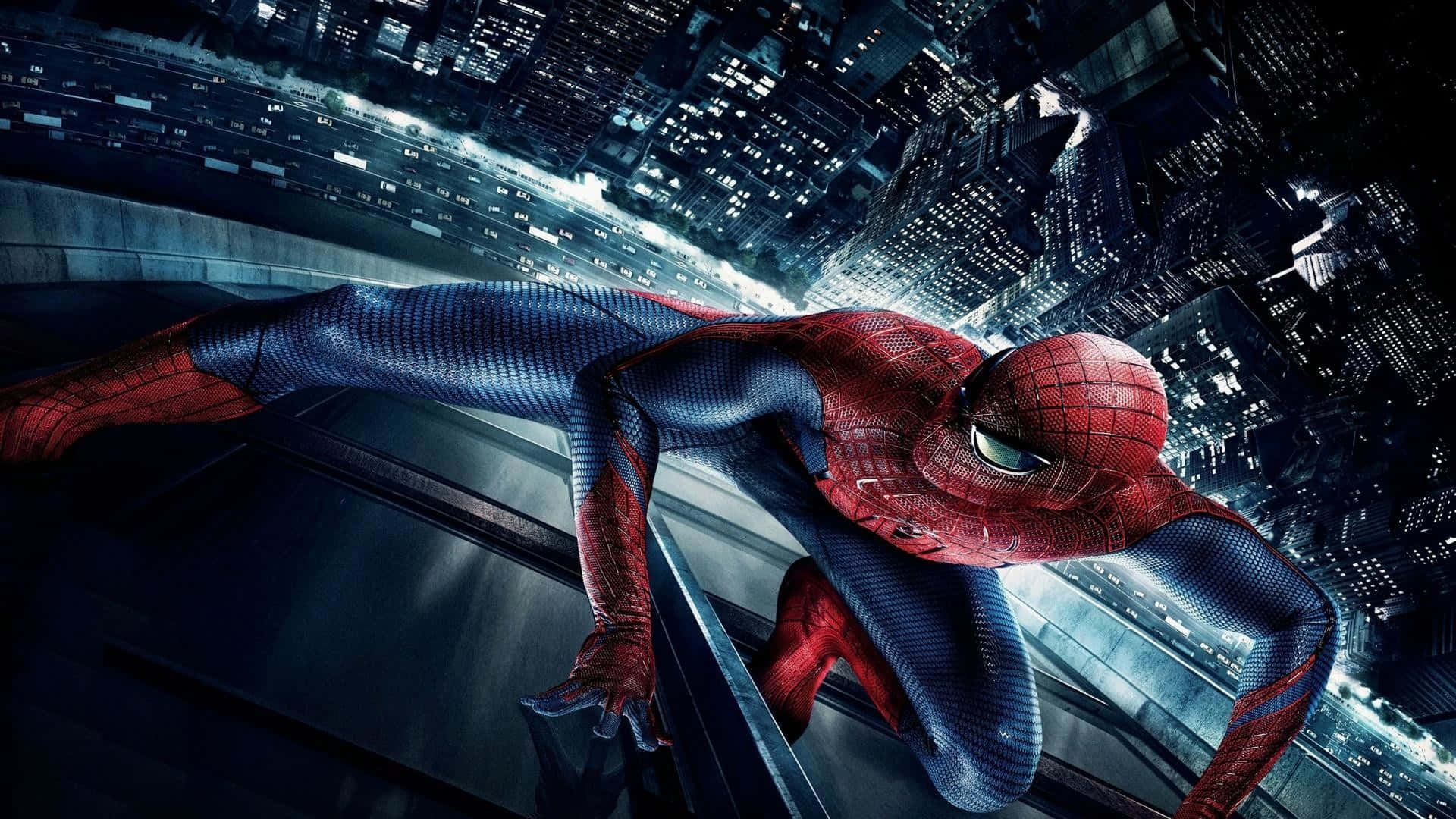 på en himmelsk baggrund - Cool Guy Crawling Spider Man på en himmelsk baggrund Wallpaper